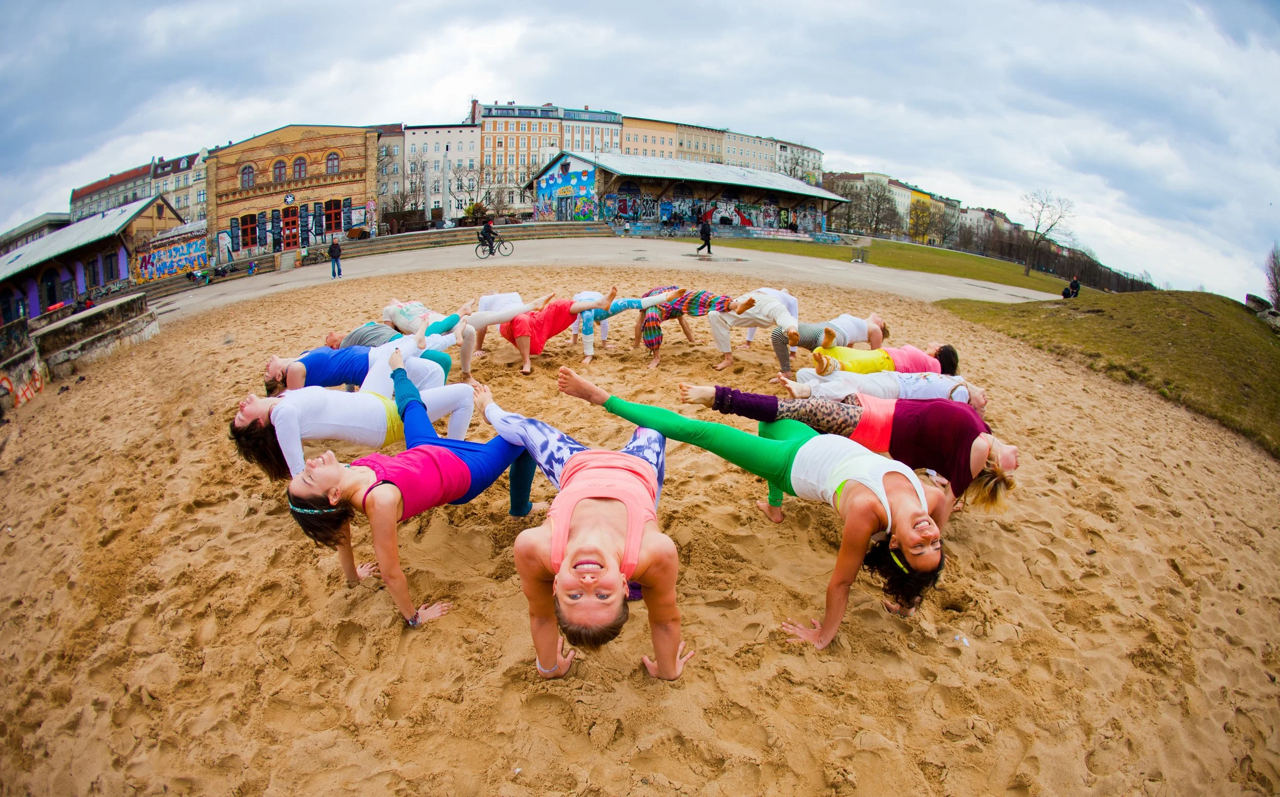AcroYoga Family Edition