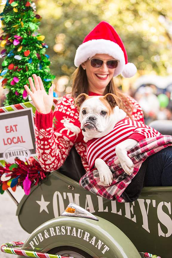  raleigh christmas parade; photo by In Between The Blinks