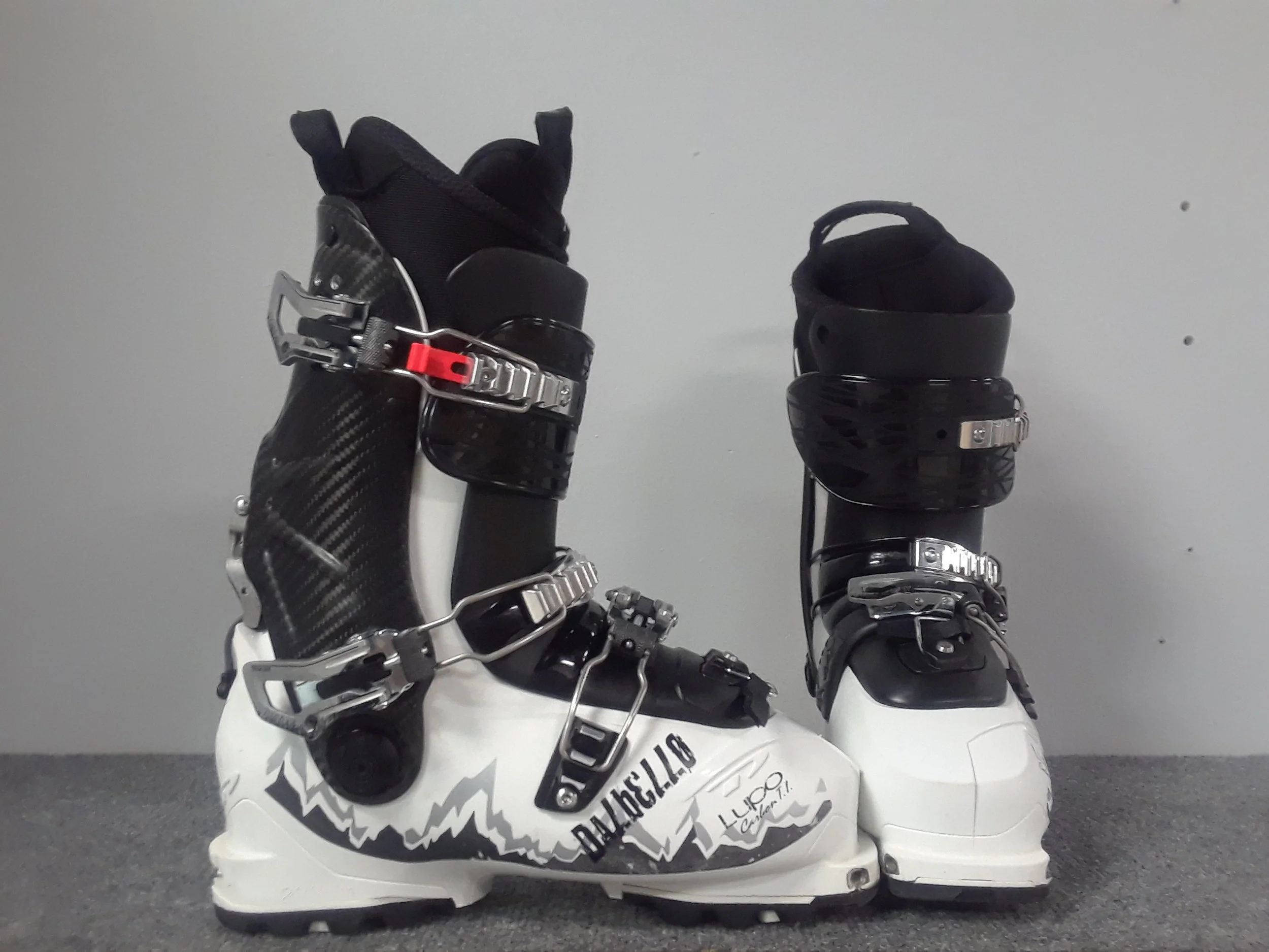 One boot to rule them all. Here we have last years Dalbello Lupo Carbon TI in the mondo size of 25. A $1,000 value that we have priced at $449!