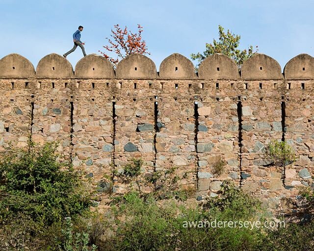 A young man walks atop the fortified palace walls of historic Orchha, in Madhya Pradesh, India.⠀⠀⠀⠀⠀⠀⠀⠀⠀
⠀⠀⠀⠀⠀⠀⠀⠀⠀
Taking risks is part of living a full life. The acceptable amount is subjective, but danger is unavoidable. I am accepting the risk of 
