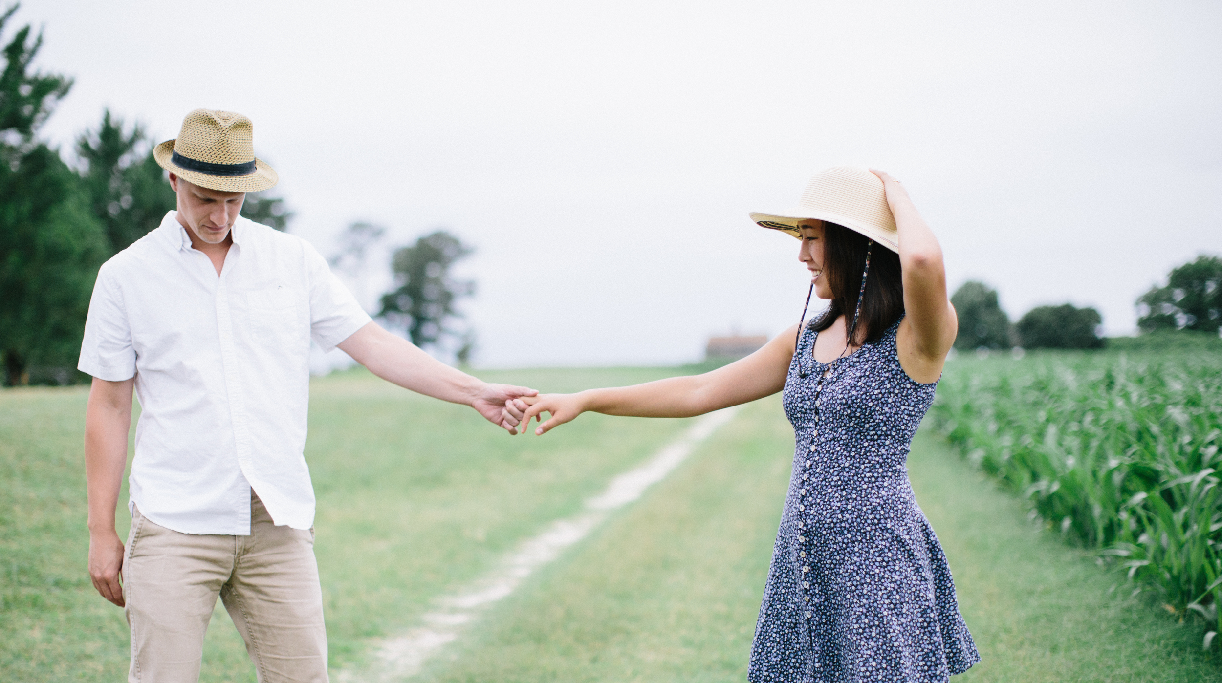 Lauren + Alex: engaged! | Hayes Plantation, Edenton, NC | Merritt Chesson Photography