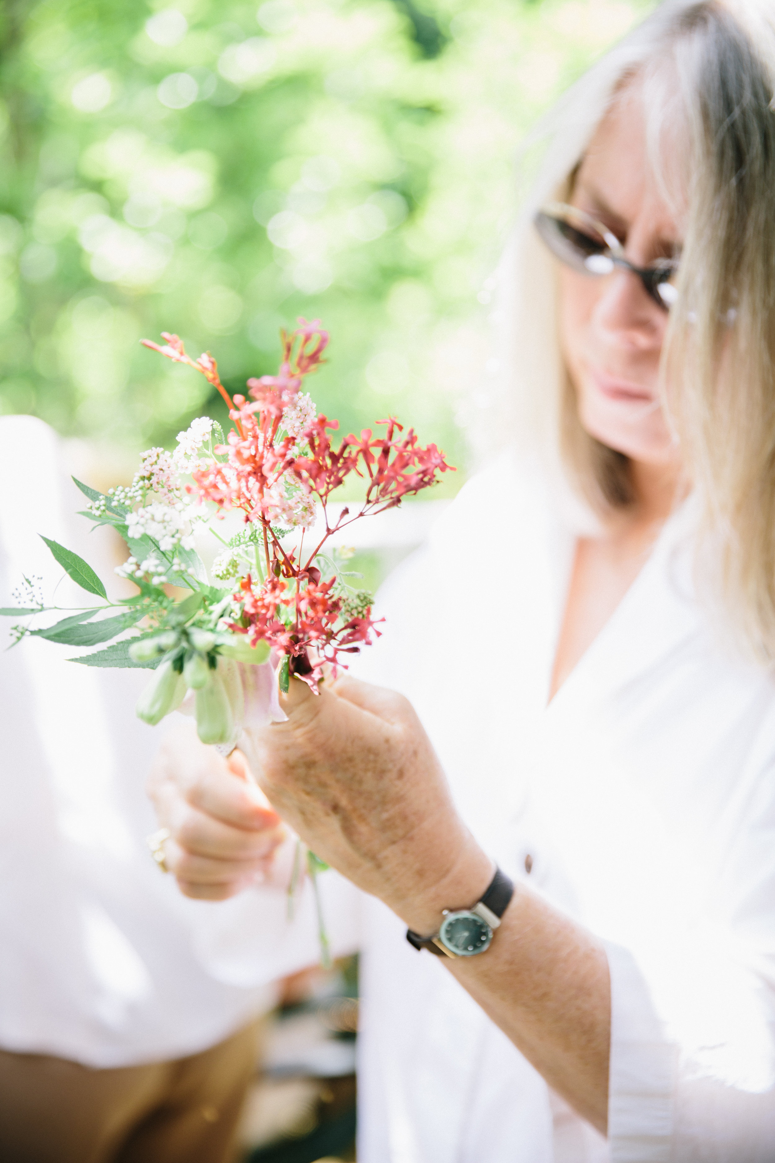 DIY Wedding Flowers | Asheville, NC | wedding photographer | Merritt Chesson Photography
