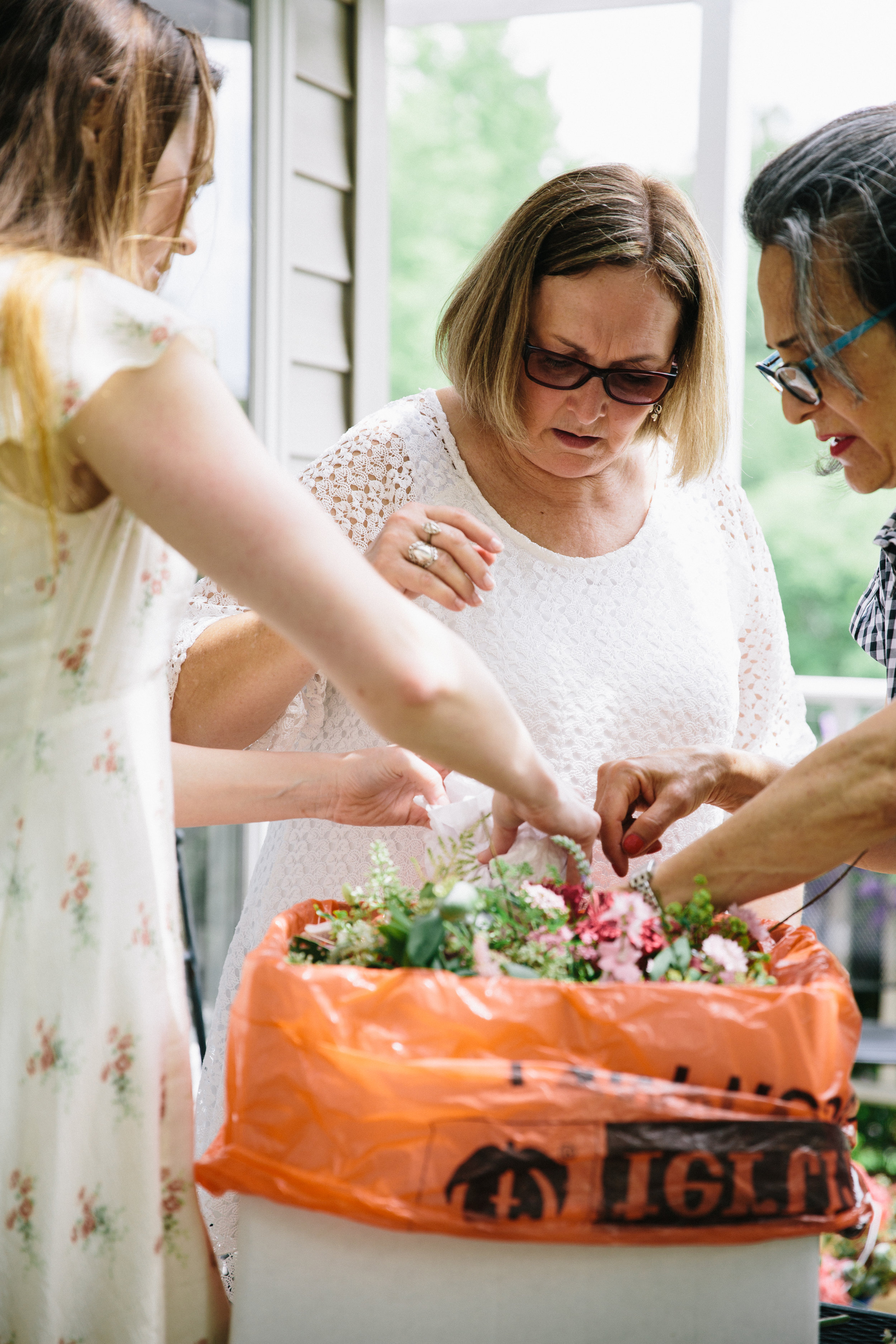 DIY Wedding Flowers | Asheville, NC | wedding photographer | Merritt Chesson Photography
