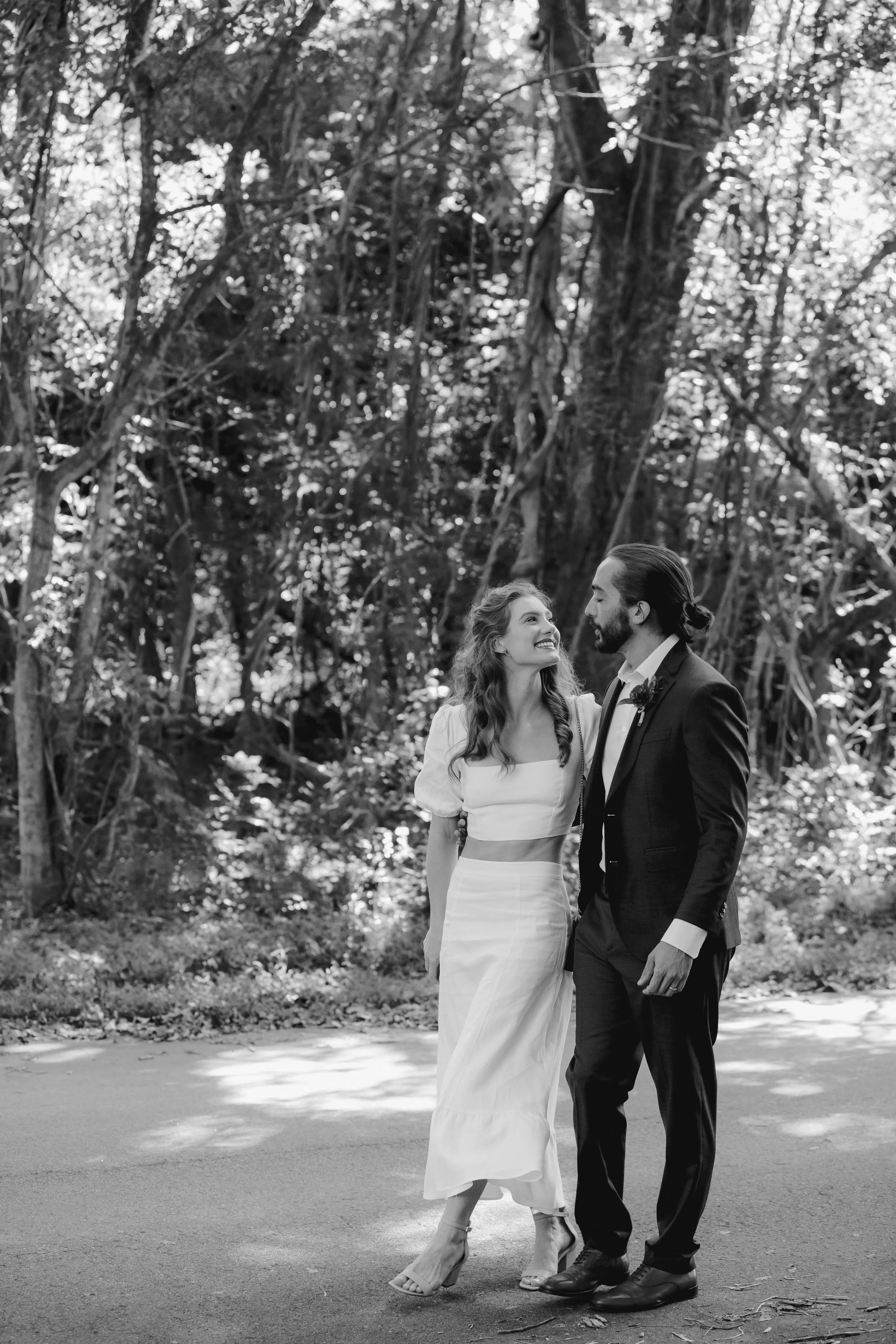 Couple portraits by the Eno River after courthouse wedding in Hillsborough, NC | Durham, NC photographer | Merritt Chesson Photography