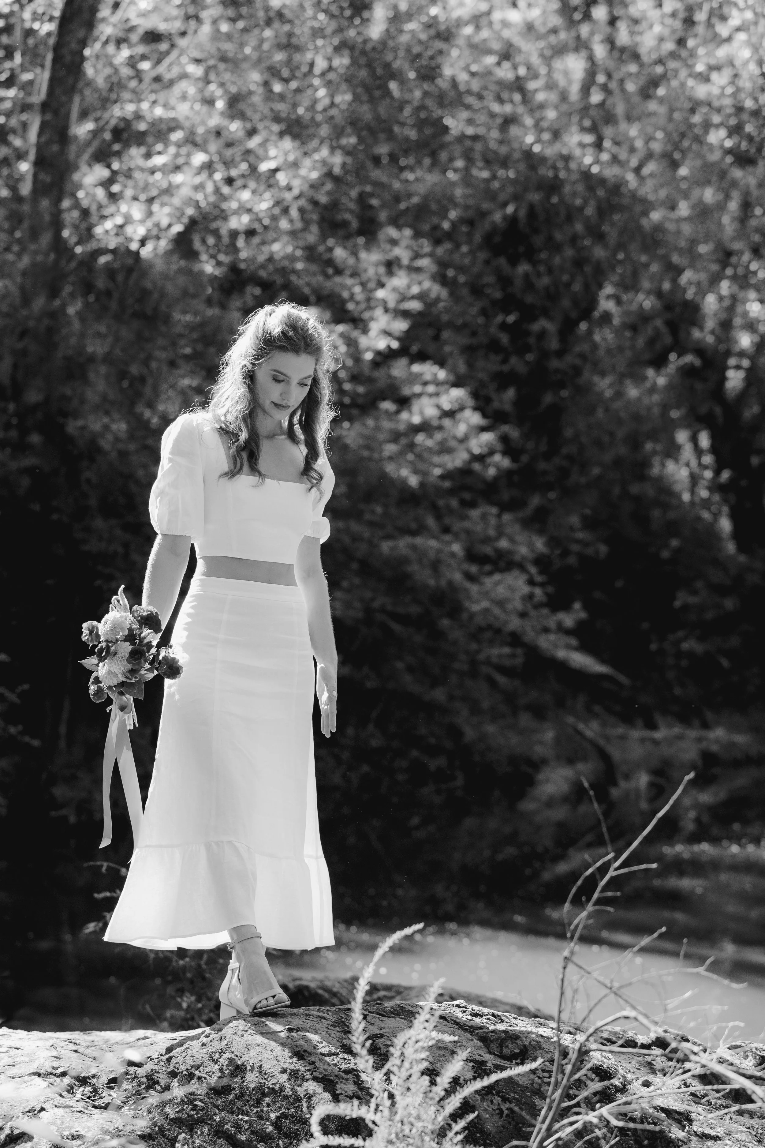 Couple portraits by the Eno River after courthouse wedding in Hillsborough, NC | Durham, NC photographer | Merritt Chesson Photography