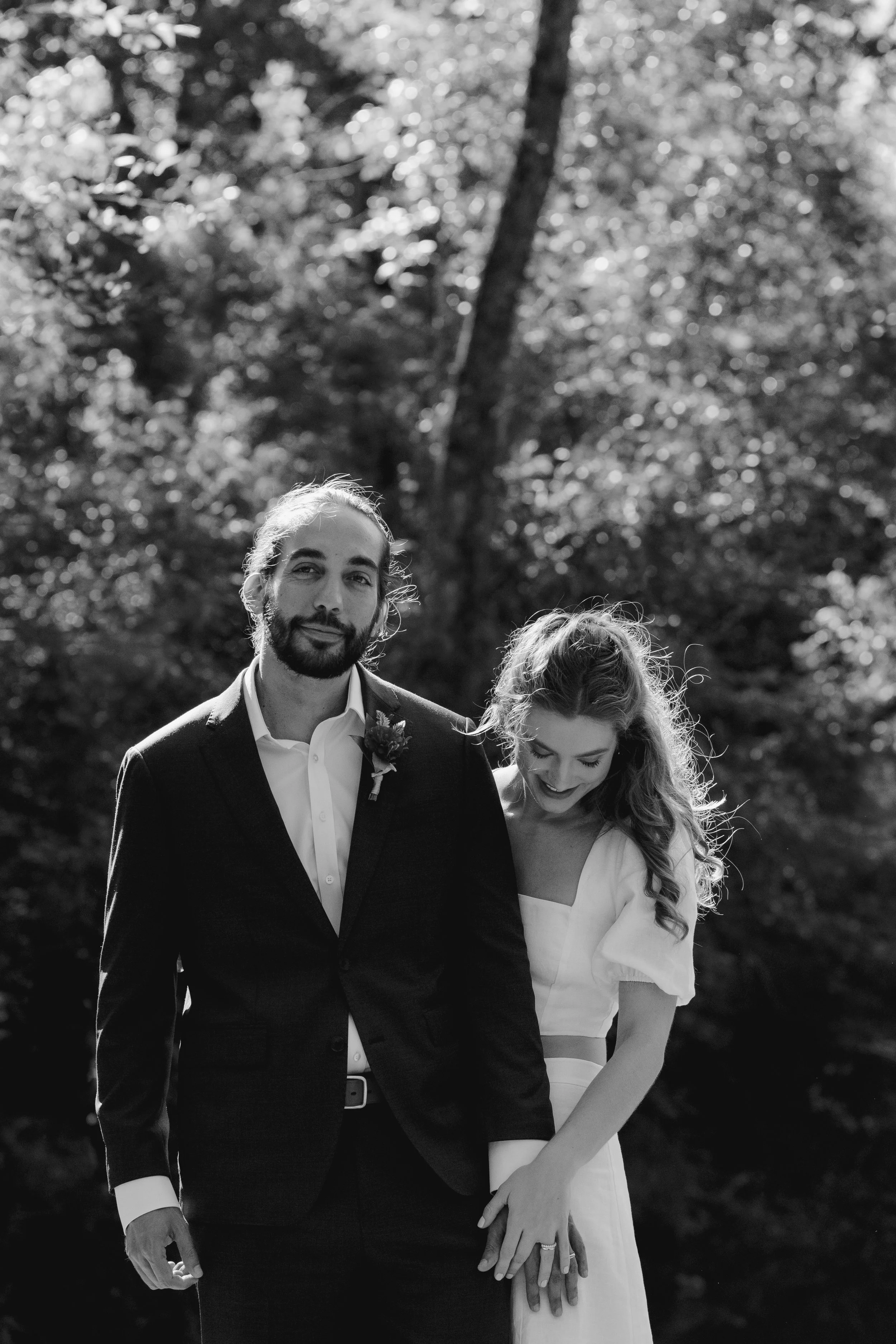 Couple portraits by the Eno River after courthouse wedding in Hillsborough, NC | Durham, NC photographer | Merritt Chesson Photography