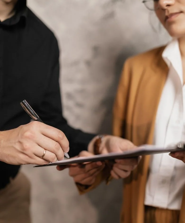 Taking notes and conducting risk assessments improves conditions for home health aids to work in