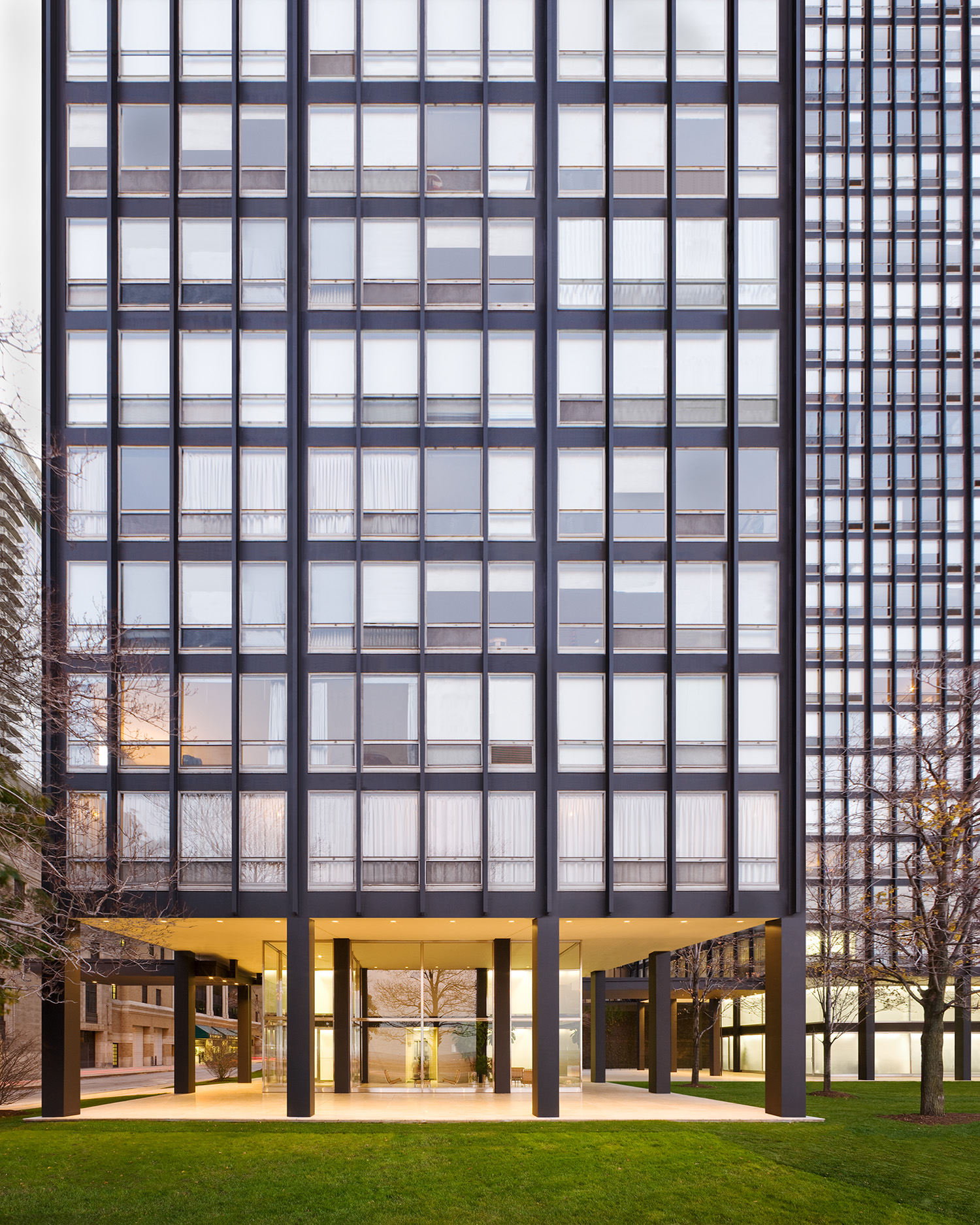 860-880 N. Lake Shore Drive / Chicago IL / Mies van der rohe