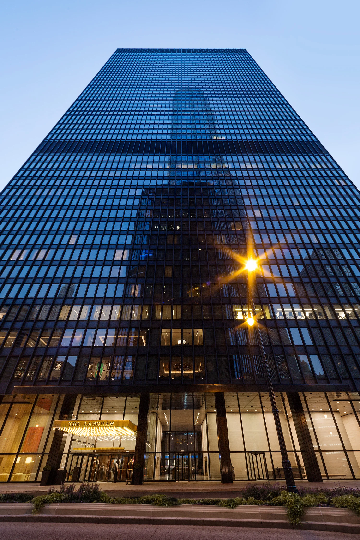 Langham Chicago Hotel / Interiors by Lohan Anderson, Richmond International & The Rockwell Group
