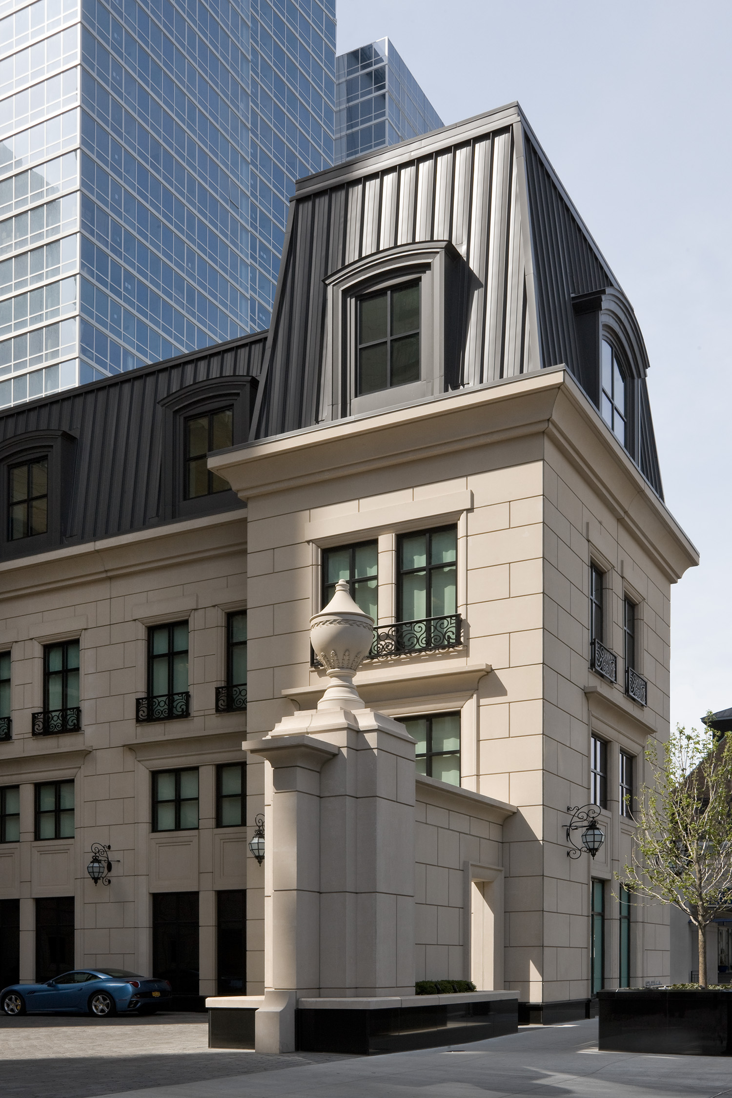 Waldorf Astoria Hotel and Residences / Chicago IL / Lucien Lagrange Architects