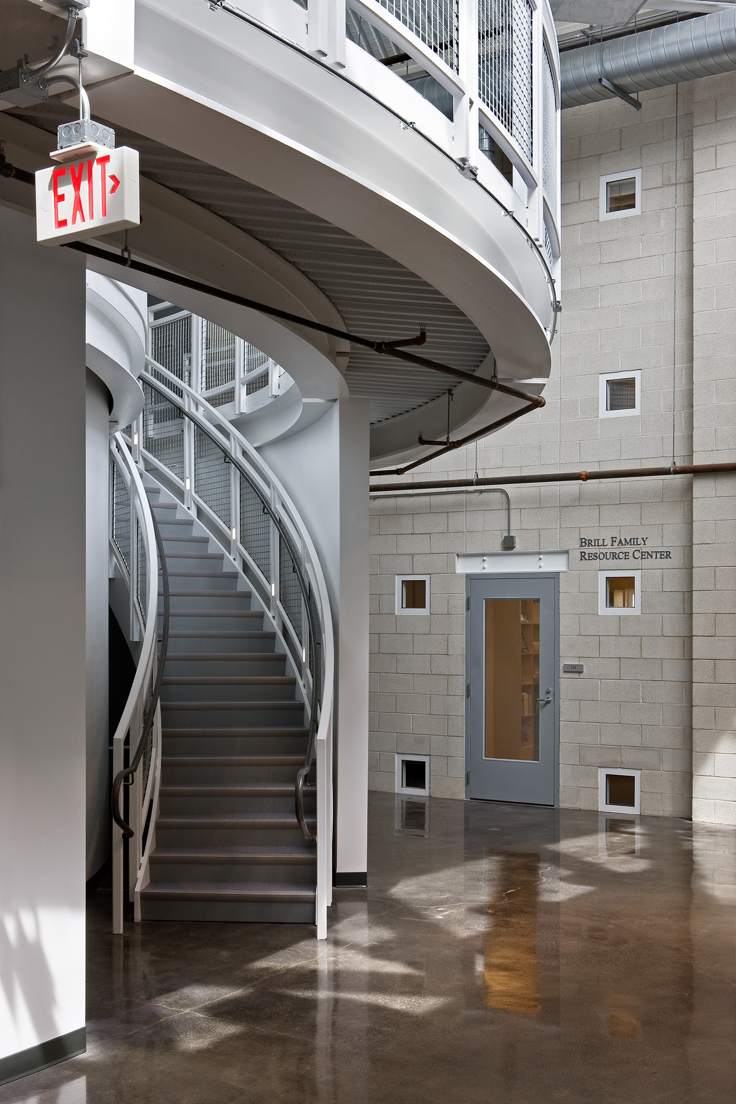 Illinois Holocaust Museum & Education Center / Skokie IL / Stanley Tigerman