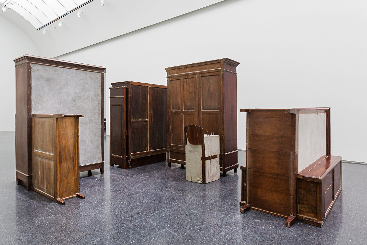 Doris Salcedo: Museum of Contemporary Art / Chicago IL