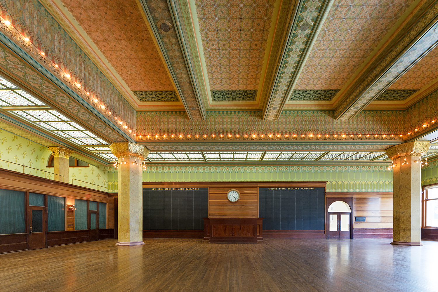 Art Institute of Chicago / Chicago Stock Exchange Trading Room / Adler & Sullivan / Restoration by John Vinci