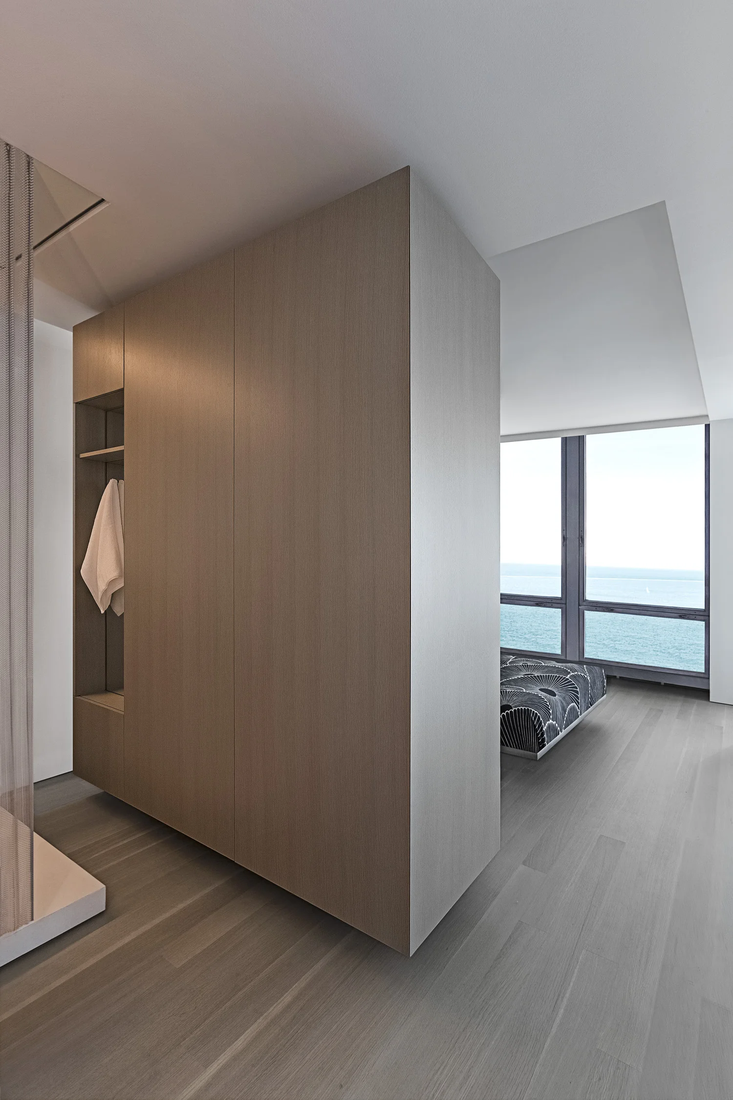 9 C / 880 North Lake Shore Drive / Chicago IL / Vladimir Radutny Architects