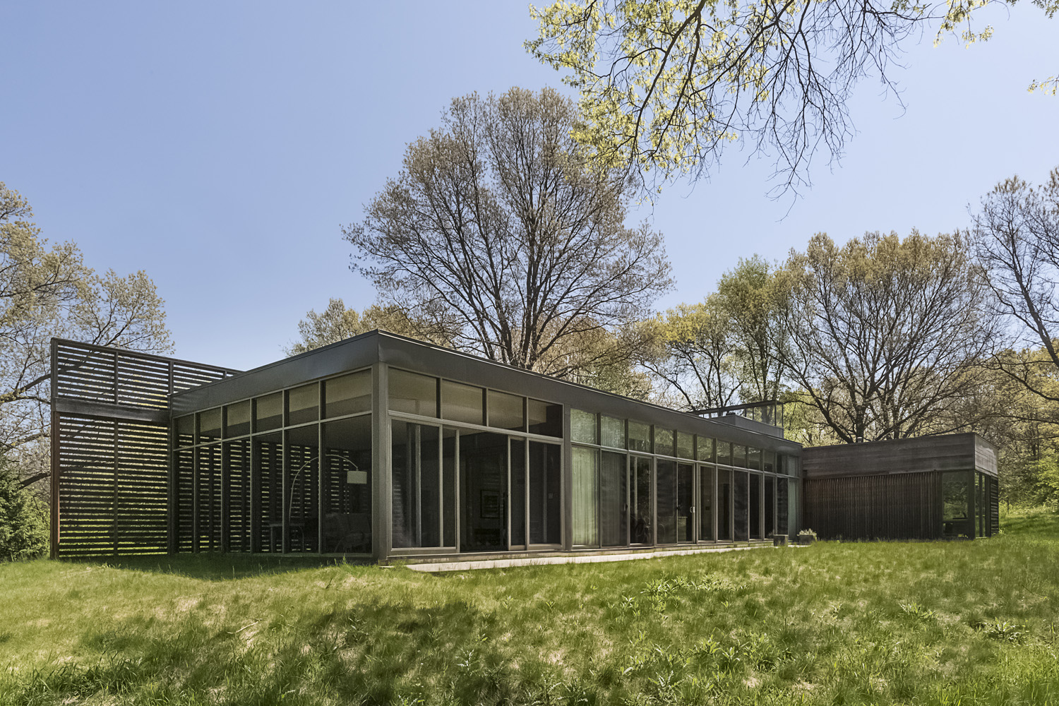 Coffou Residence / Michigan City IN / Brininstool + Lynch Architects / For the New York Times