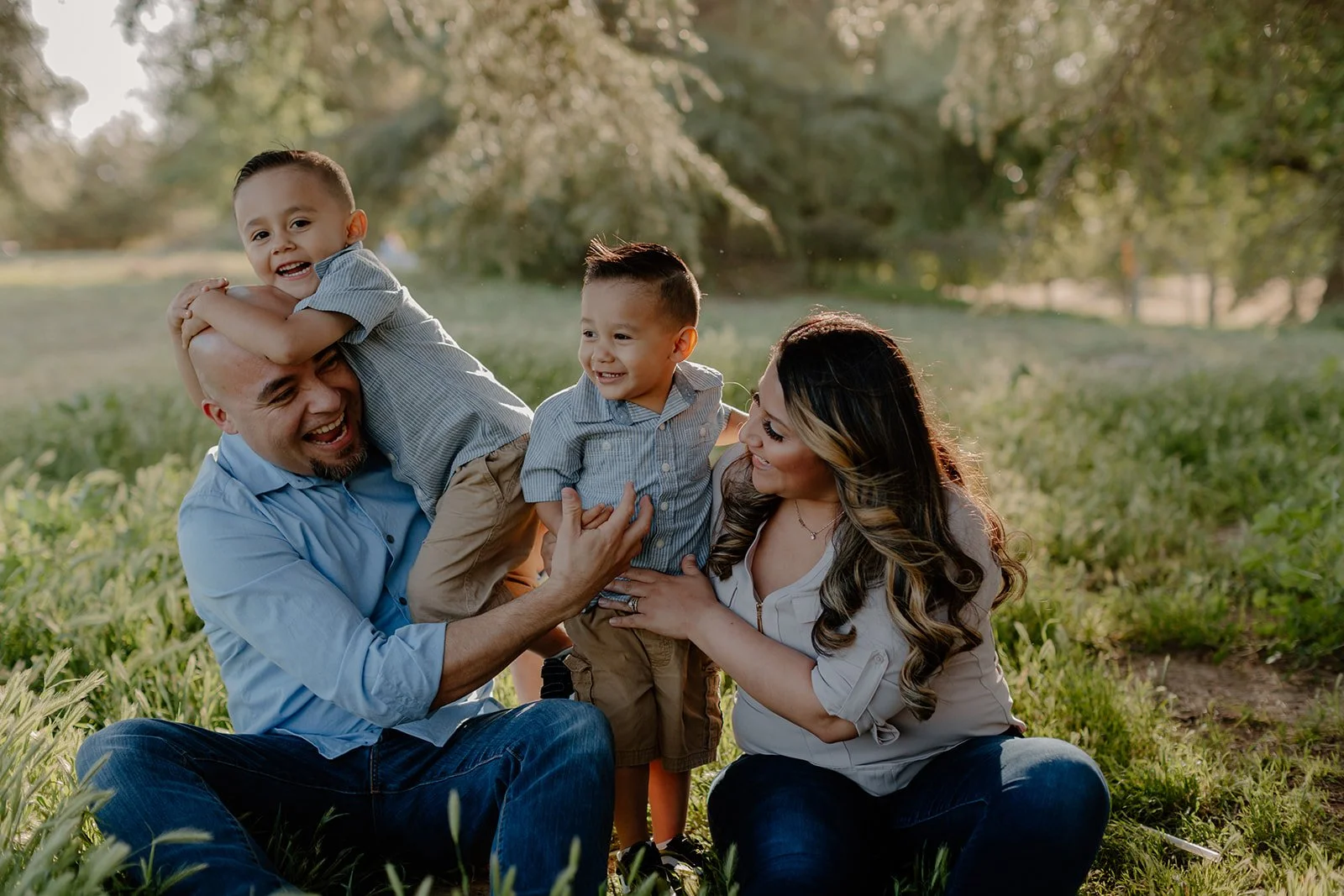Almanza Family-33.jpg