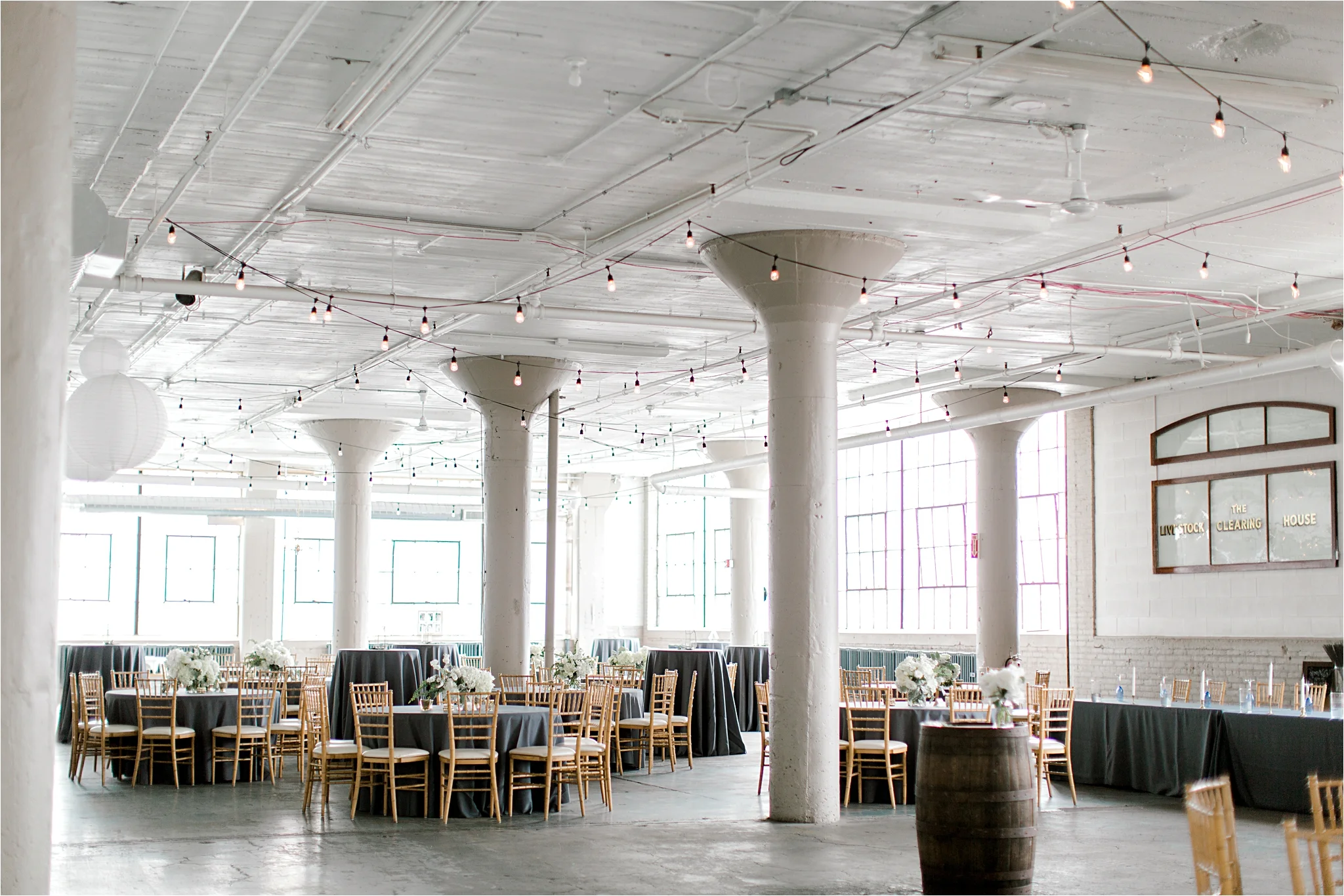 Cleveland-Wedding-Photographers-The-Lake-Erie-Building-Screw-Factory_0073.jpg
