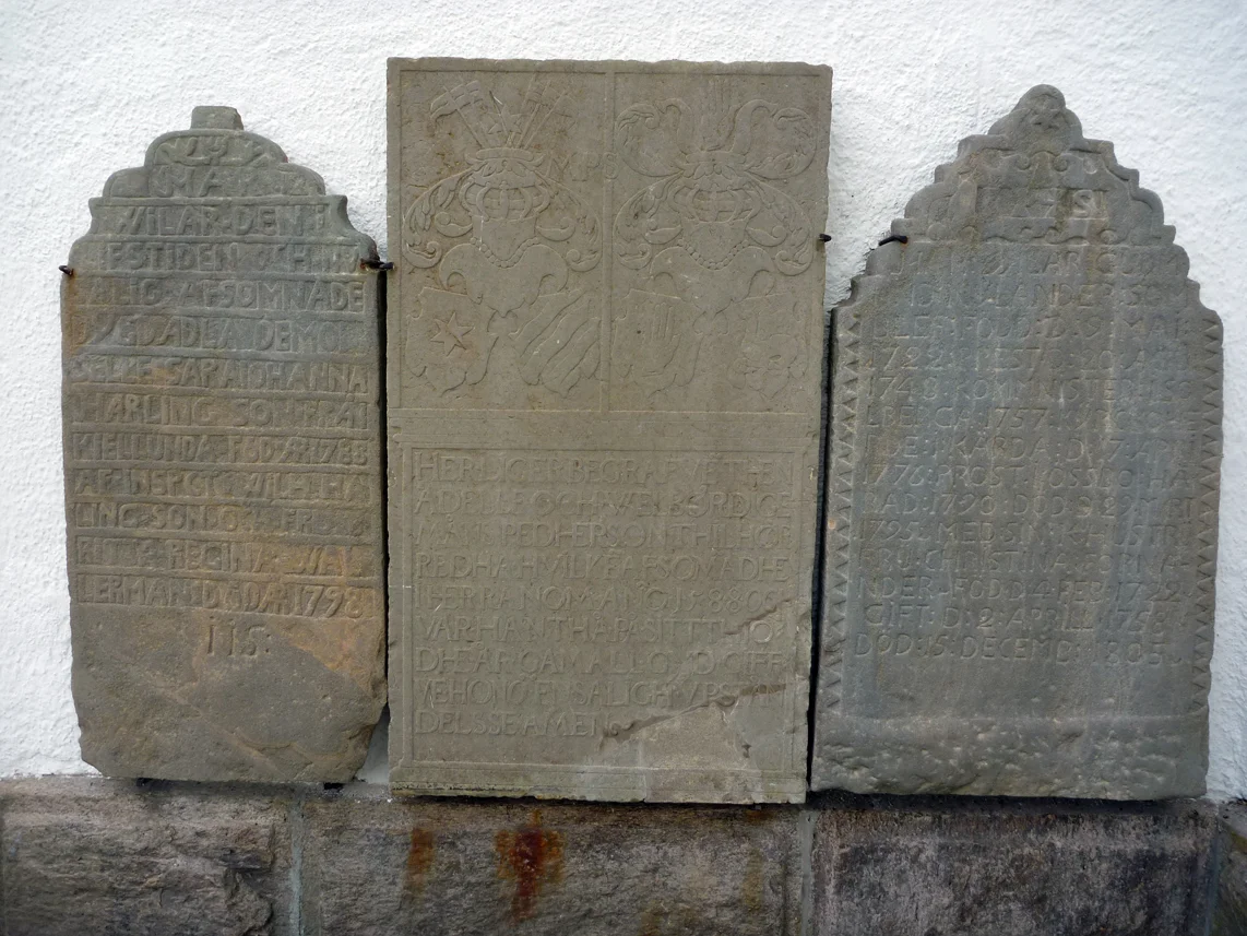 Kärda kyrkogård 2013