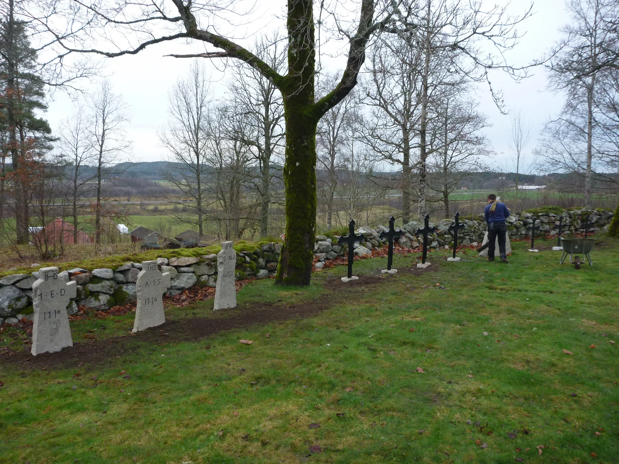 Åsbräcka kyrkogård 2013