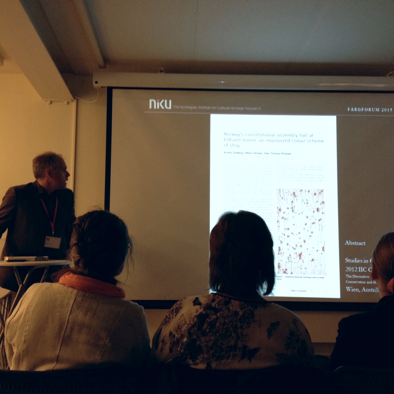 Edwin Verweij från NIKU i Norge delade med sig av några reflektioner kring en färgundersökning i relation till kvaliteten hos resultatet. 