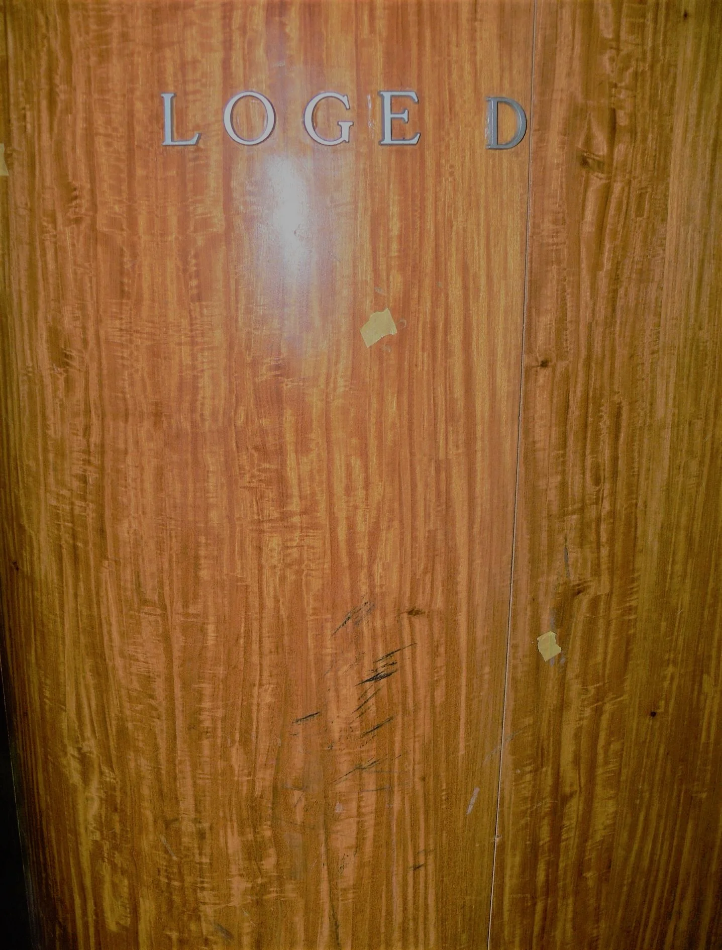 Loge D 1.jpg