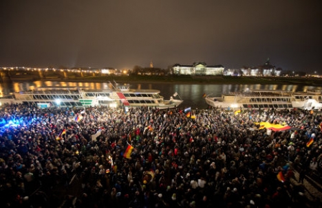 Thousands protest asylum policy in Dresden