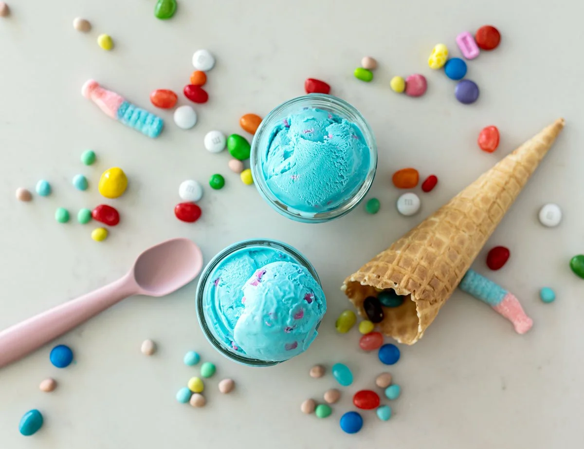 food-brand-photography-coquitlam-ice-cream-bubblegum-product-lifestyle-shot-marble.jpg
