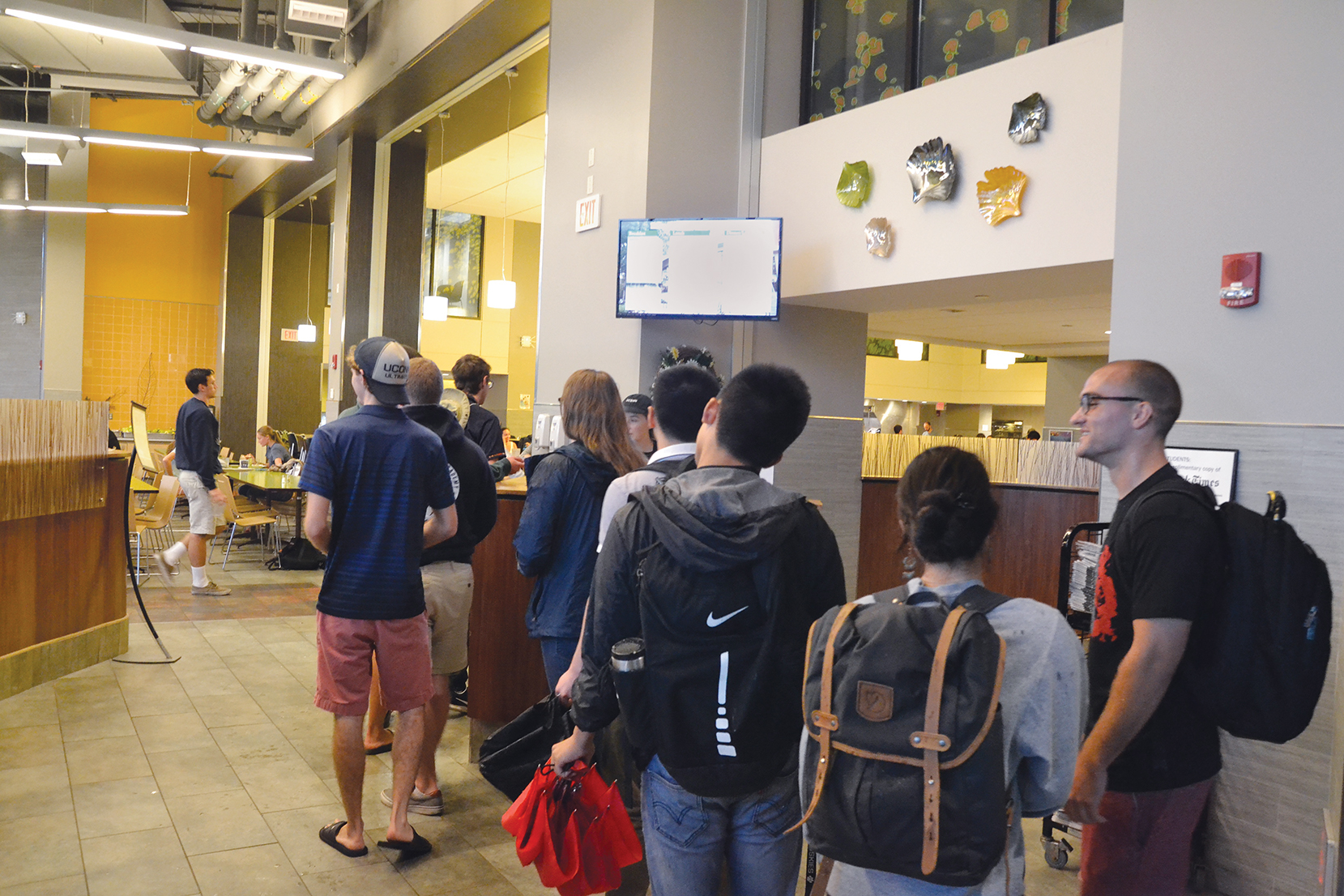Students stand in line at UConn's McMahon Dining Hall on Thursday, Sept. 10, 2015. (Amar Batra/The Daily Campus)
