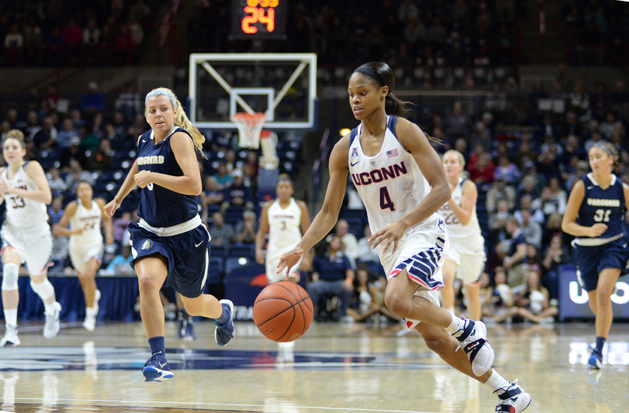 UConn women's basketball guard Moriah Jefferson dribbles toward the basket during the Huskies' exhibition game against Vanguard at Gampel Pavilion in Storrs, Connecticut on Sunday, Nov. 8, 2015. Jefferson finished the game with 20 points, 4 assists and 6 steals. (Ashley Maher/The Daily Campus)