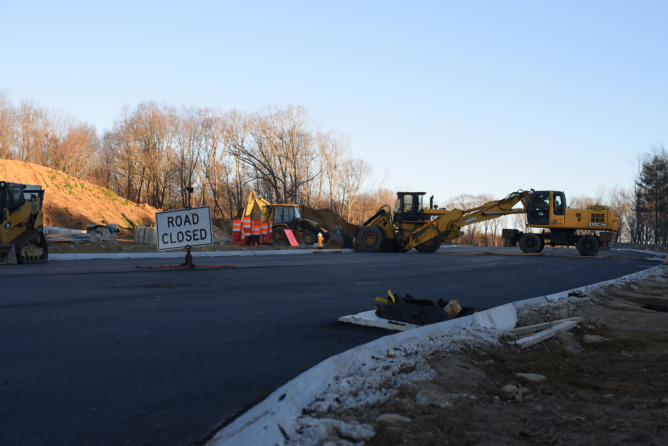 Construction vehicles are seen at the site of the North Hillside Road extension in Storrs, Connecticut on Nov. 29, 2015. The project, which will connect North Hillside Road with Route 44, is scheduled to be completed on Dec. 18. (Allen Lang/The Daily Campus)