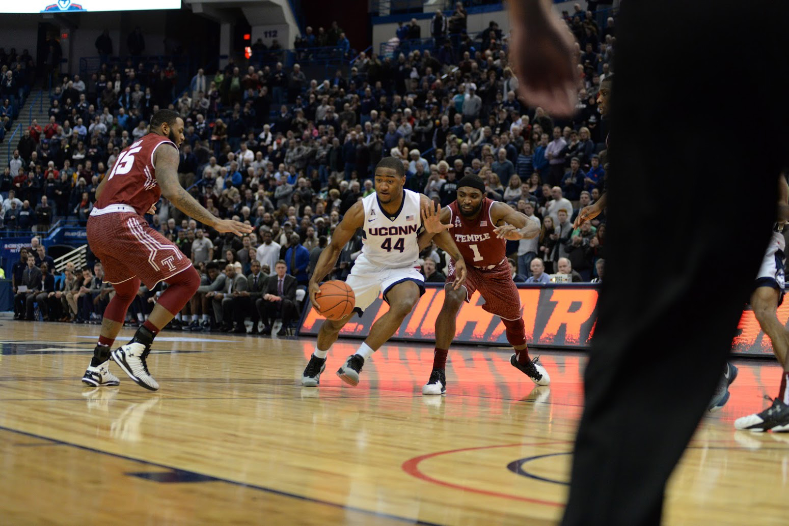UConn guard Rodney Purvis attacks the basket during their loss to Temple. Purvis finished with 11 points. (Ashley Maher/The Daily Campus)