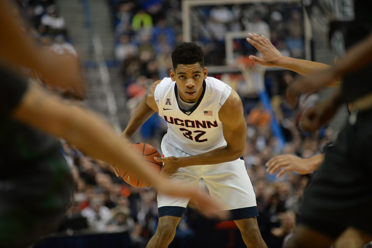 Shonn Miller scored a game high 18 points during UConn's 60-42 victory over Tulane at the XL Center on Jan. 19, 2016. The graduate transfer is averaging 13.5 ppg, leading the team in scoring. (Ashley Maher/The Daily Campus)