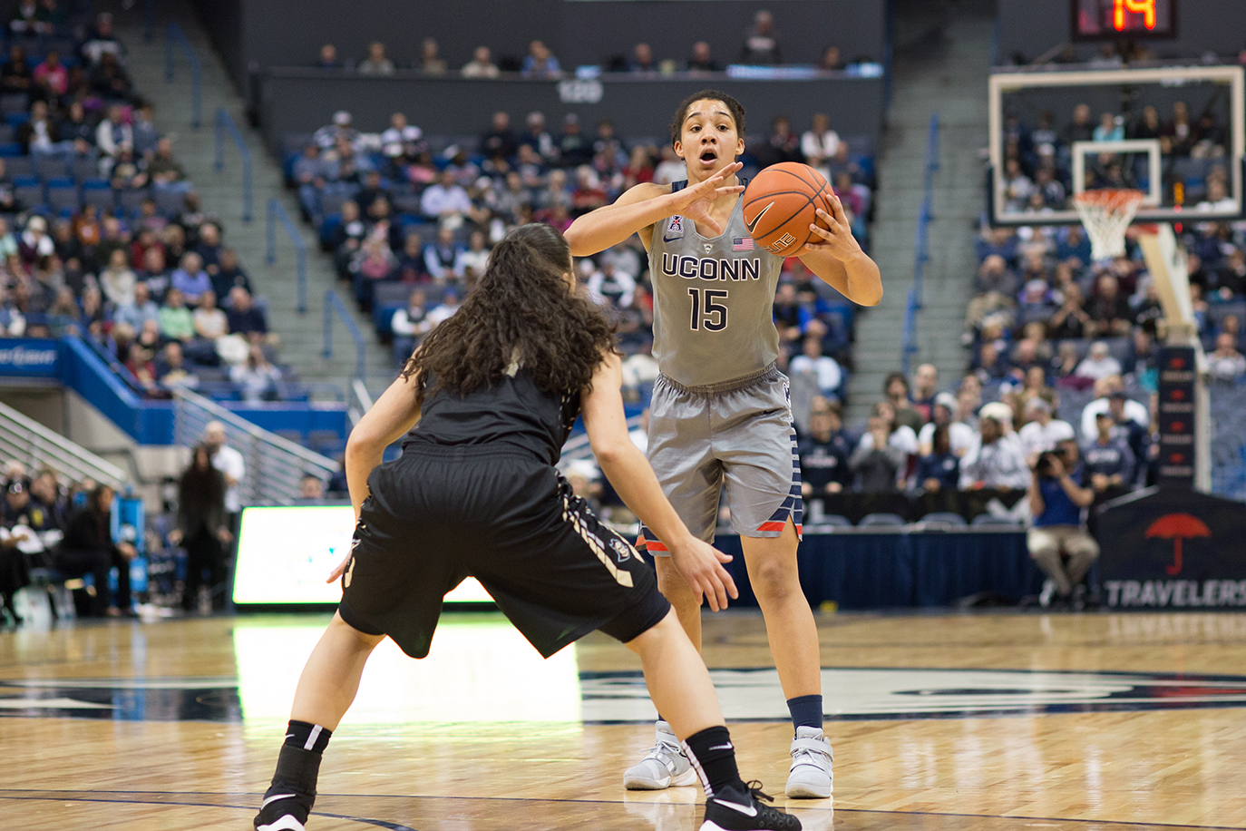 Gabby Williams (15) surveys the court during UConn's 106-51 victory over UCF at the XL Center on Jan. 20, 2016. Williams scored a career high 19 points. (Jackson Haigis/The Daily Campus). 