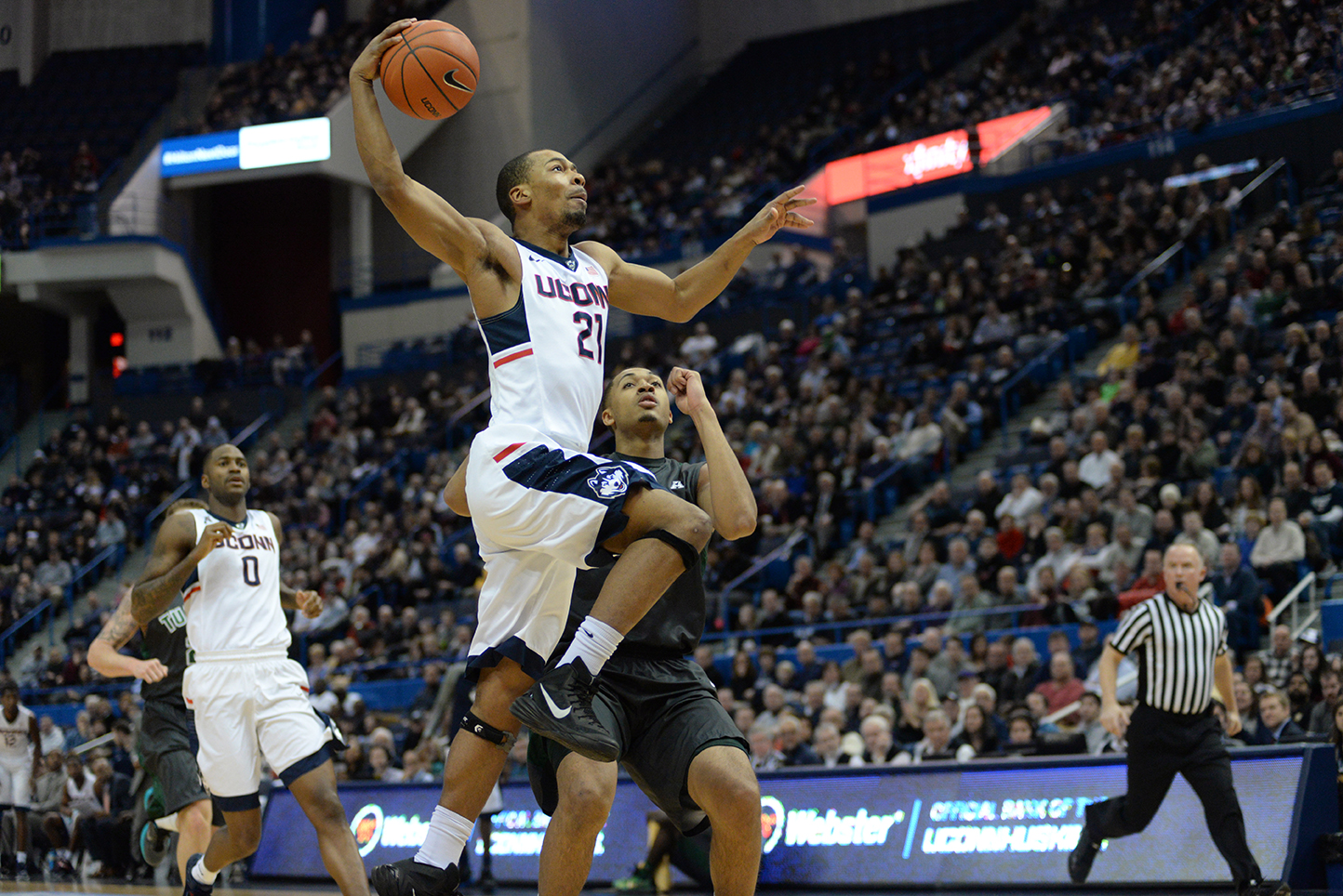 UConn men's basketball guard Omar Calhoun goes up for a layup during the Huskies' game against Tulane at the XL Center in Hartford, Connecticut on Tuesday, Jan. 19, 2016. (Ashley Maher/The Daily Campus)