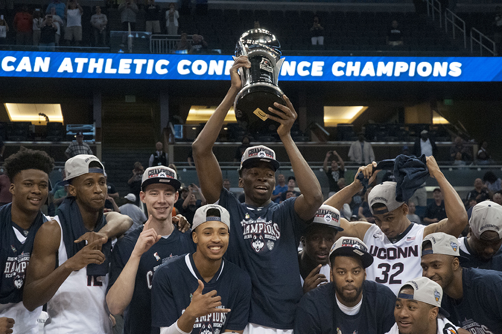 Men's Basketball: Huskies down Memphis for first AAC title — The Daily ...