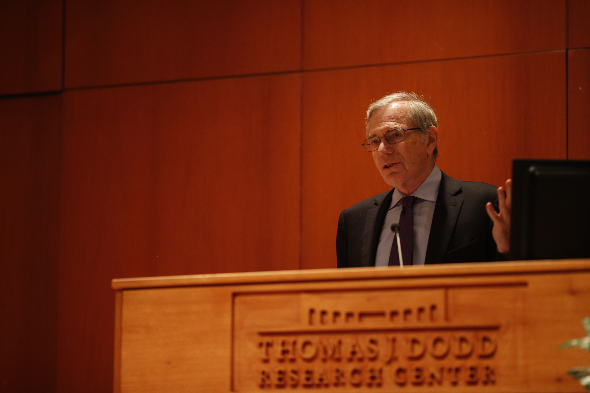 Eric Foner, DeWitt Clinton Professor of Columbia University, speaks on Tuesday about the Underground Railroad. Foner discussed the history behind the railroad in Konover Auditorium on Tuesday, Oct. 11, 2016. (Tyler Benton/The Daily Campus)