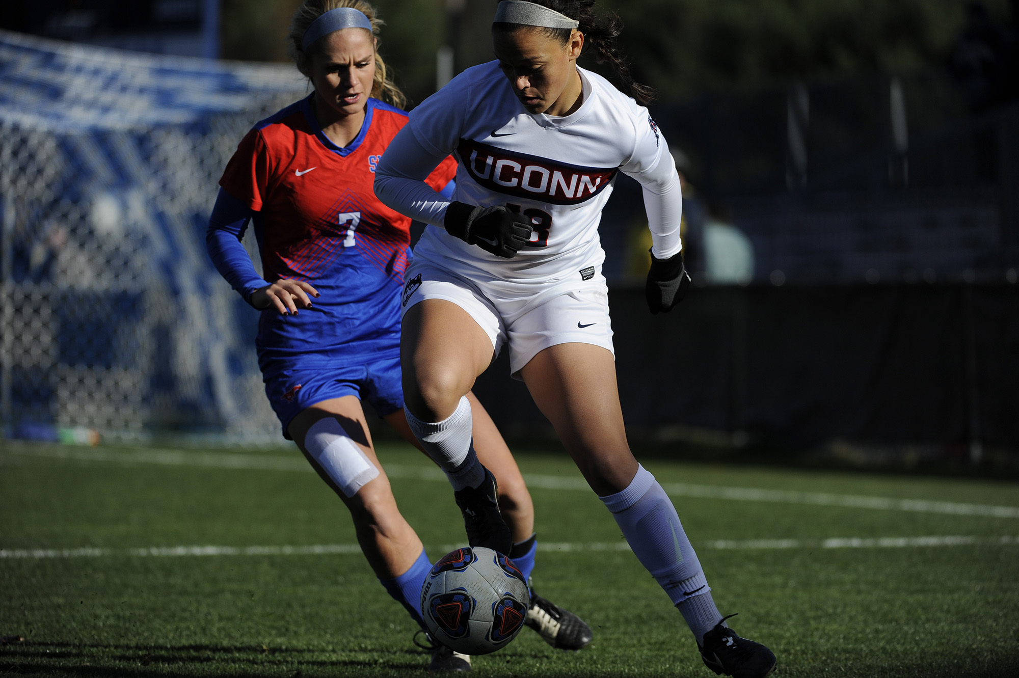 UConn senior Stephanie Ribeiro plays in the women's soccer championship final against SMU Nov 6, 2016. UConn won 4-2 and advanced to their next final game. Ribeiro has been listed as one of UConn's top performing athletes this fall by two of our writers. (Jason Jiang/ The Daily Campus)