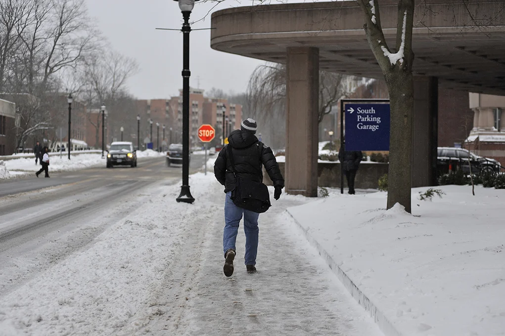Early Monday Finals Delayed For Snow At Uconn Storrs The Daily
