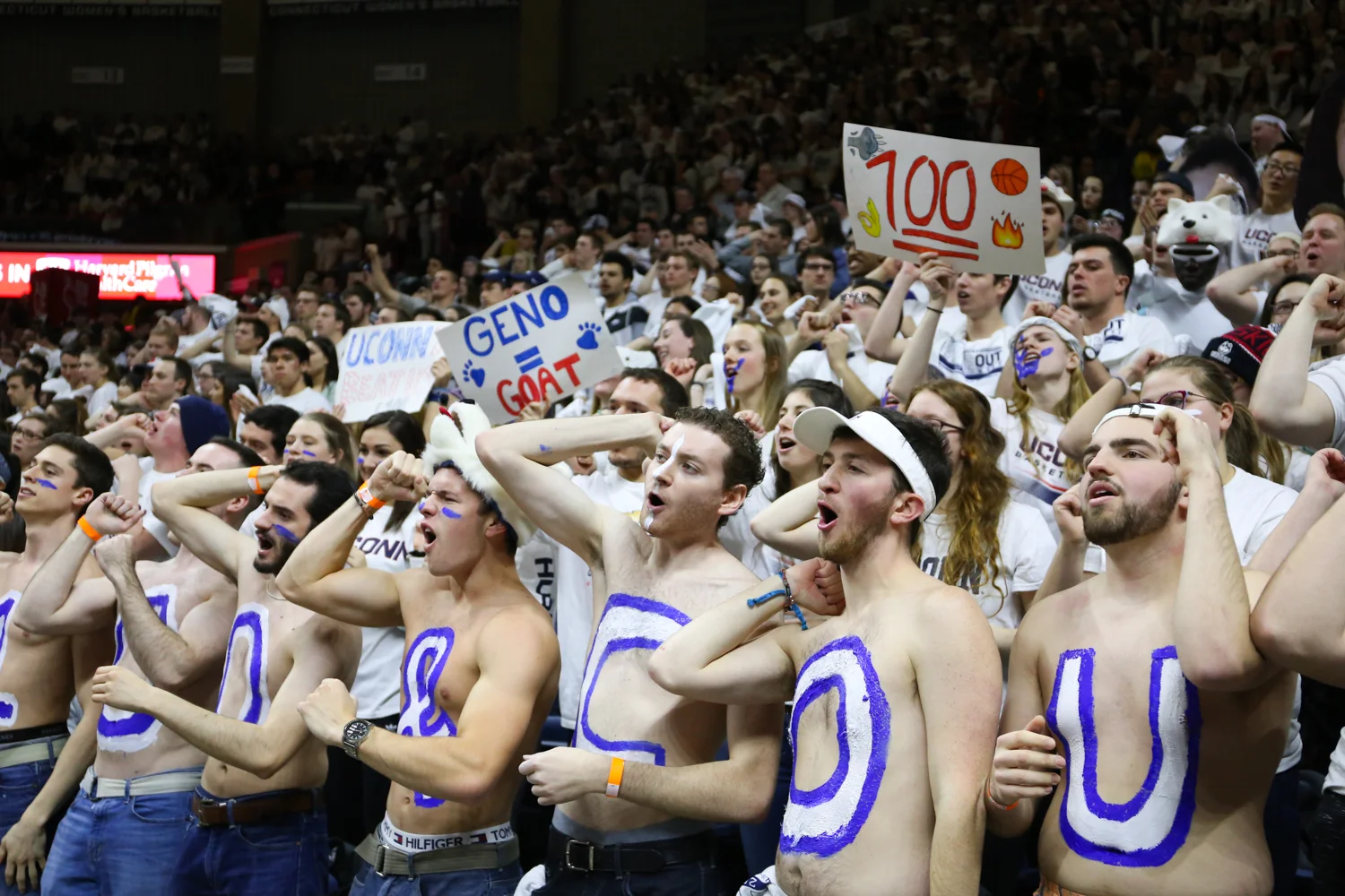 Geno Keeps It 100: Huskies win their 100th straight game.