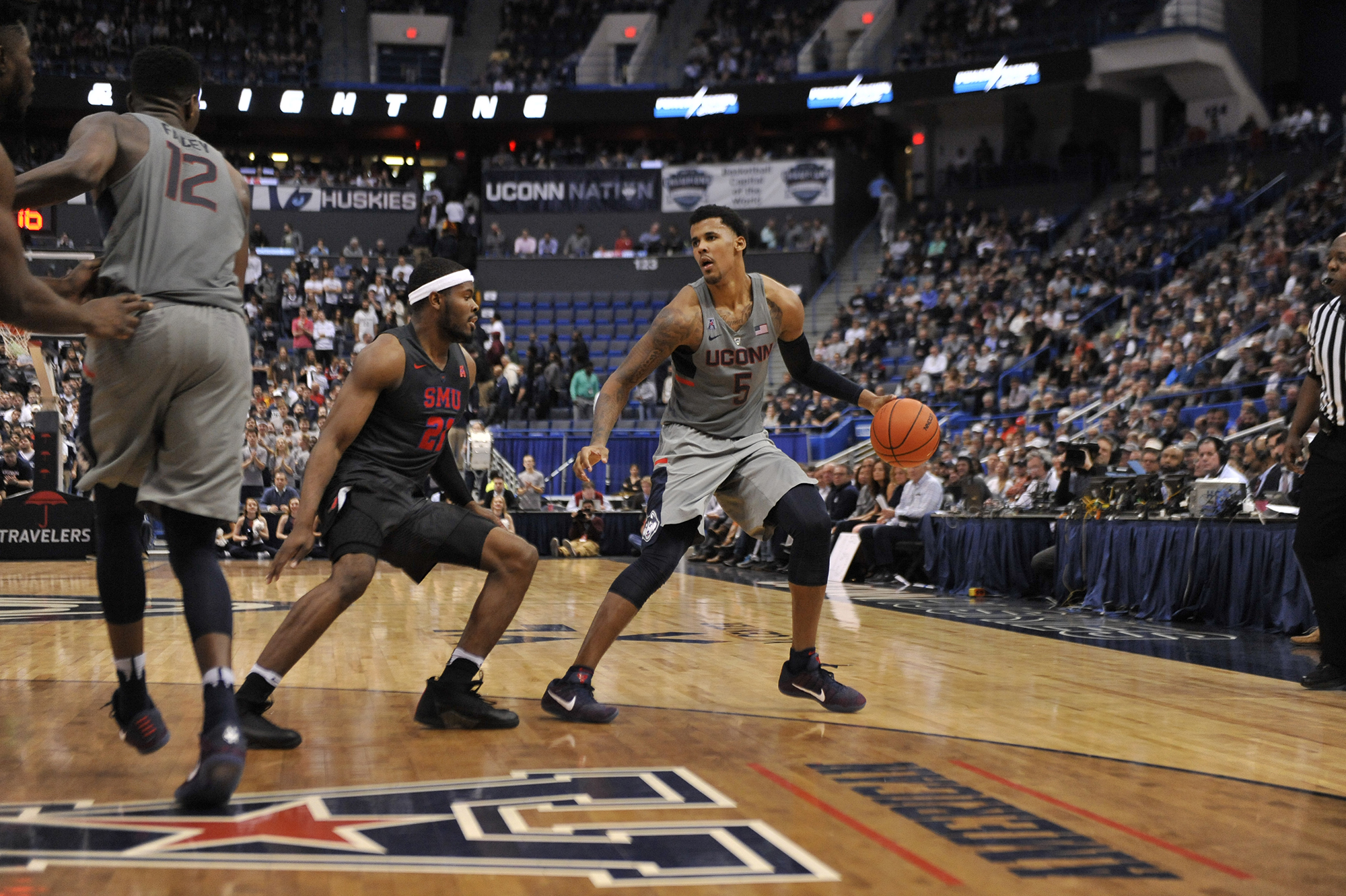 Pictured: Vance Jackson against SMU opponent. UConn men's basketball lost to SMU on February 25, 2017. Key player Jalen Adams gets injured during the game. (Jason Jiang/ The Daily Campus)
