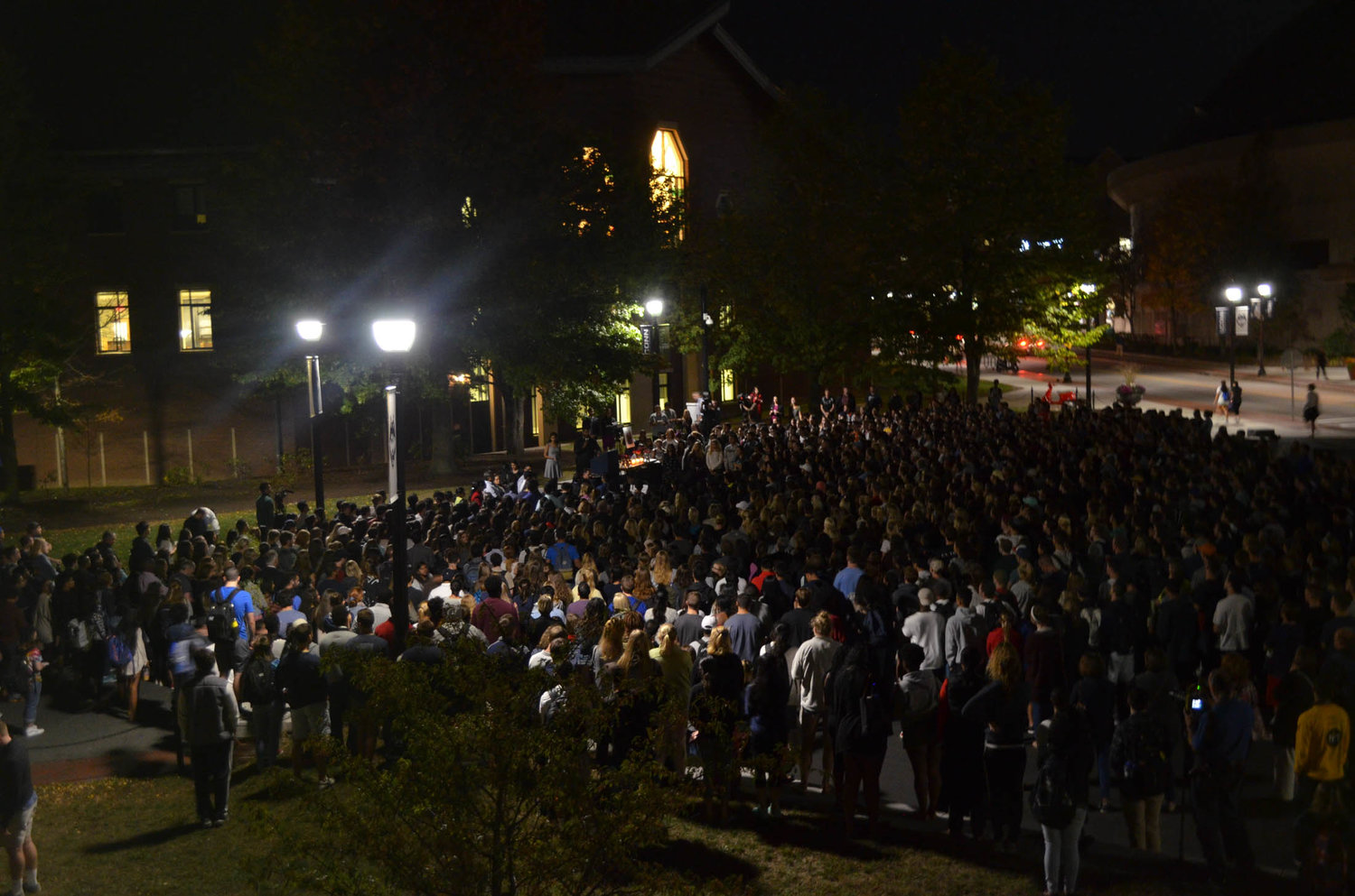 Hundreds of students gathered at Fairfield Way on Tuesday, October 18, in remembrance of Jeffny Pally, a sophomore allied health major who passed away over the weekend. (Akshara Thejaswi/The Daily Campus)