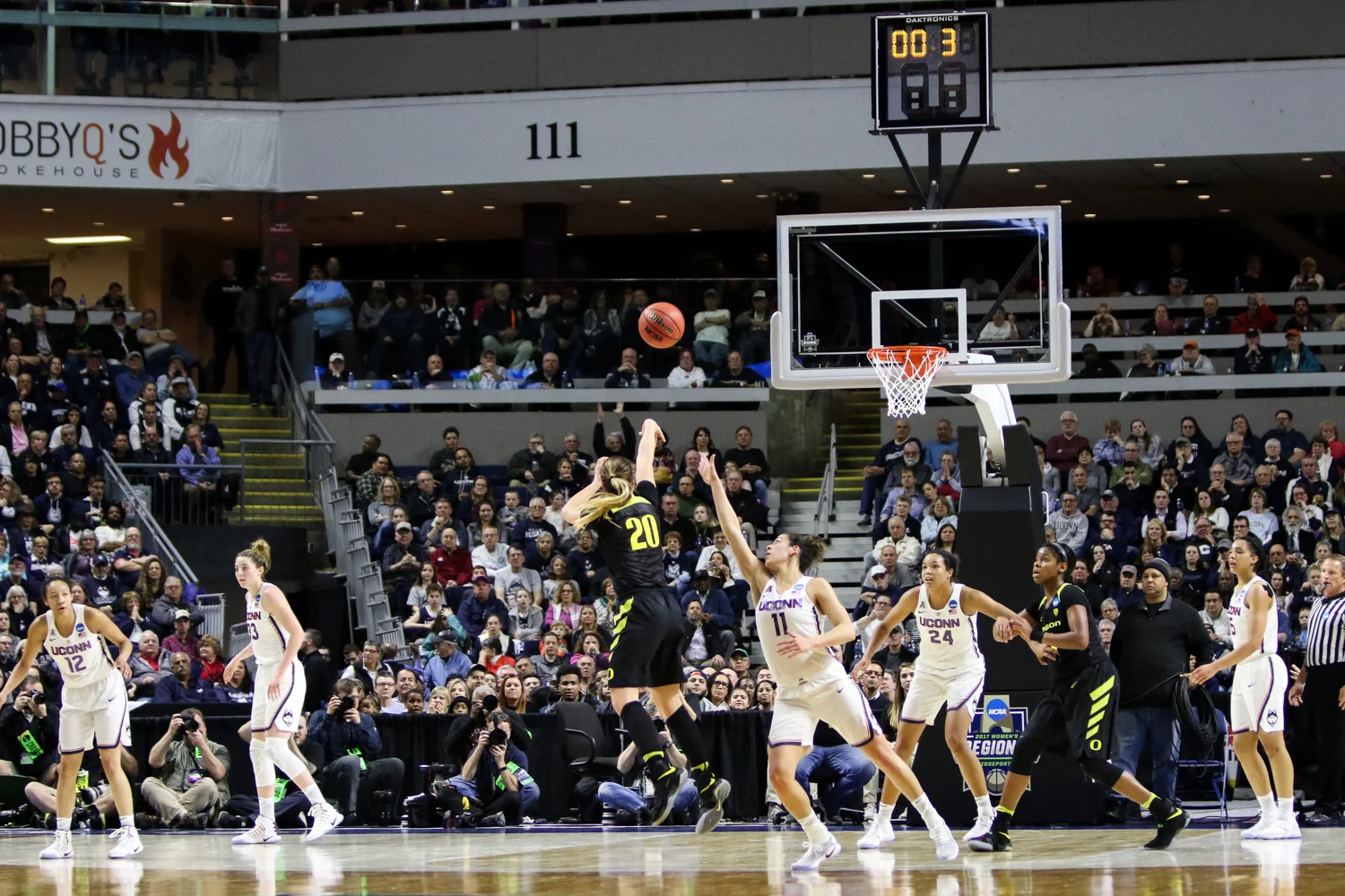Oregon’s Sabrina Ionescu sinks a buzzer-beating three-pointer as time expires at the end of the third quarter. Ionescu contributed 15 points and 8 rebounds for the Ducks.