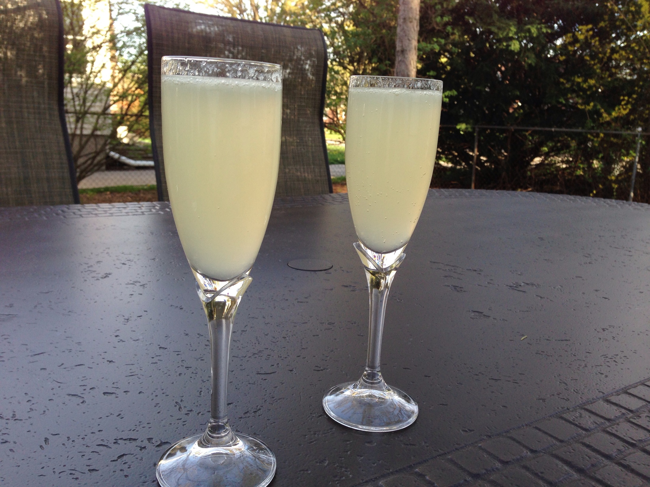 Champagne margaritas are the perfect way to drink away the stress of the end of the semester. (Emilee Rader/Creative Commons Flickr)