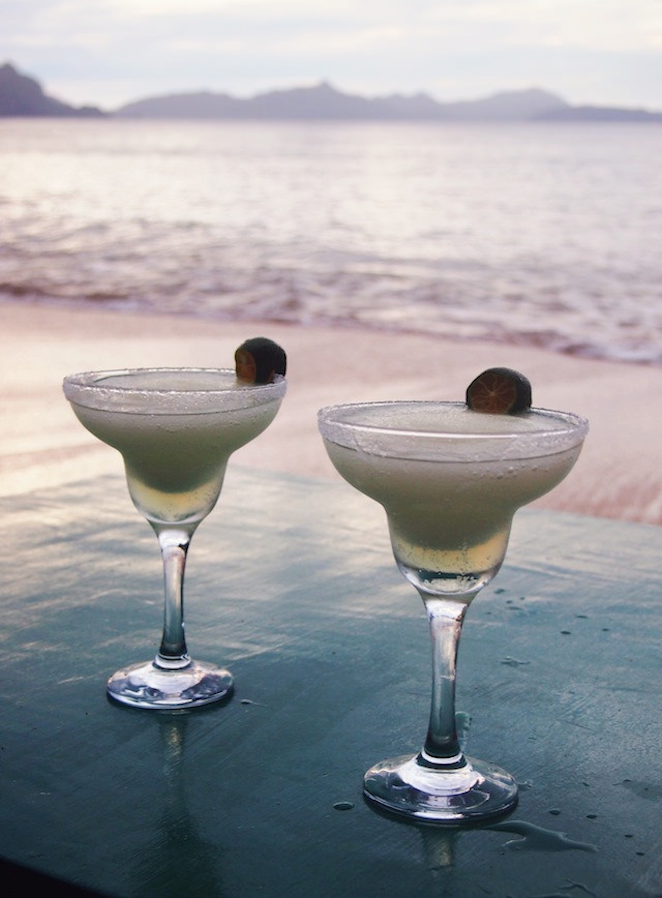 Champagne margaritas on the beach. (currystrumpet/Flickr creative commons)