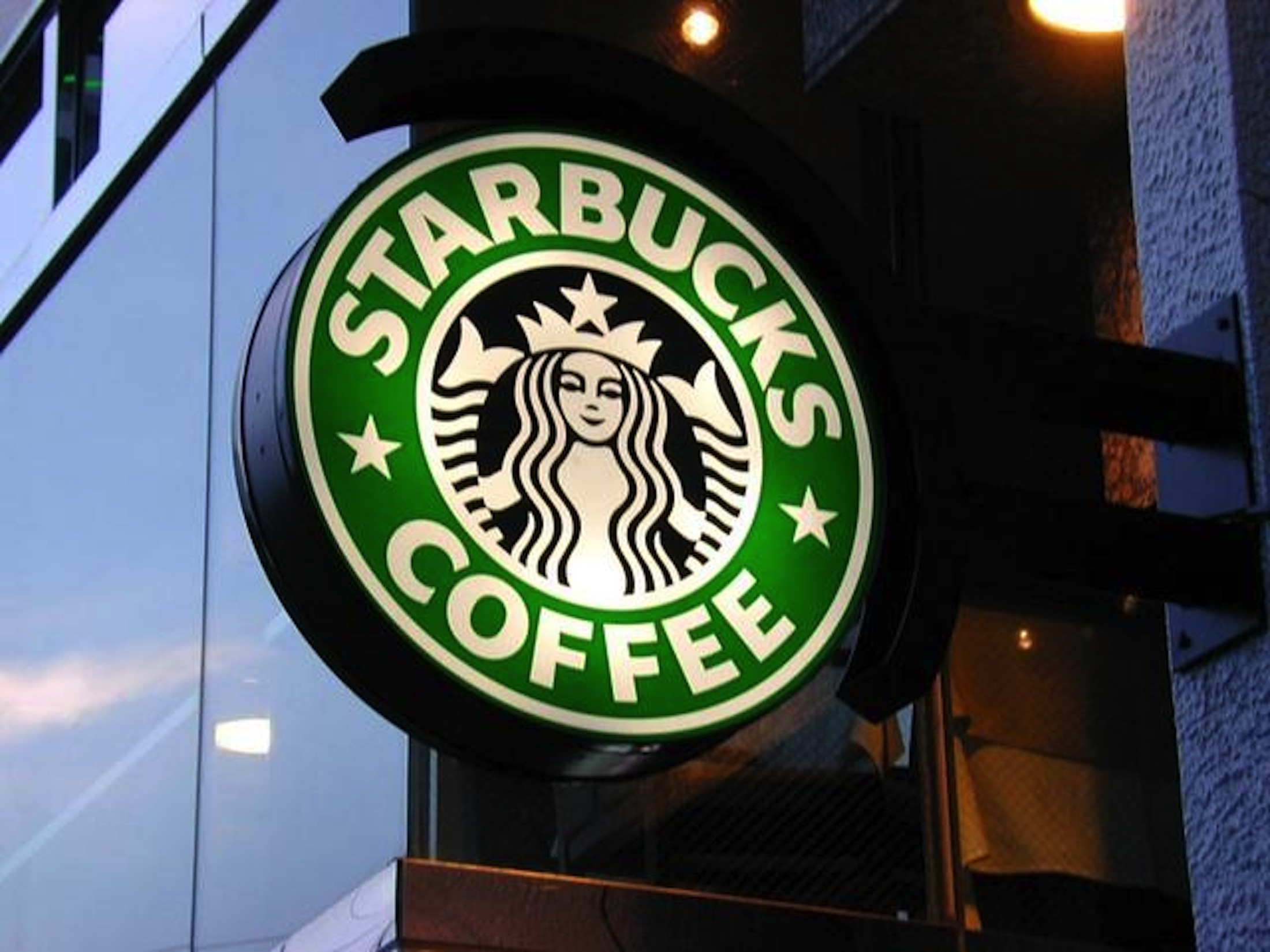 UConn's Waterbury campus will welcome a fully-licensed Starbucks next fall exciting many students at the university's branch campus. (Marco Paköeningrat/Creative Commons Flickr) 