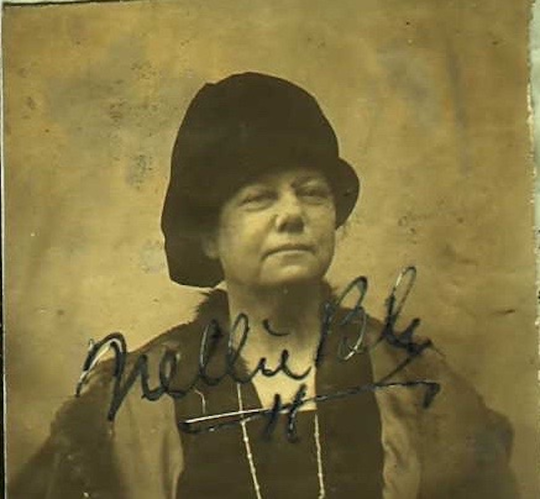 Elizabeth Cochrane Seamans, aka Nellie Bly, who applied for a US passport in Vienna, Austria in 1919 in order to return to the USA. In order to obtain ithe PP she needed to obtain an identity document from the Spanish Embassy in Vienna. She had been living in Vienna since 1914 and reported on WWI for the American newspapers.(Dave Miller/Creative Commons Flickr)