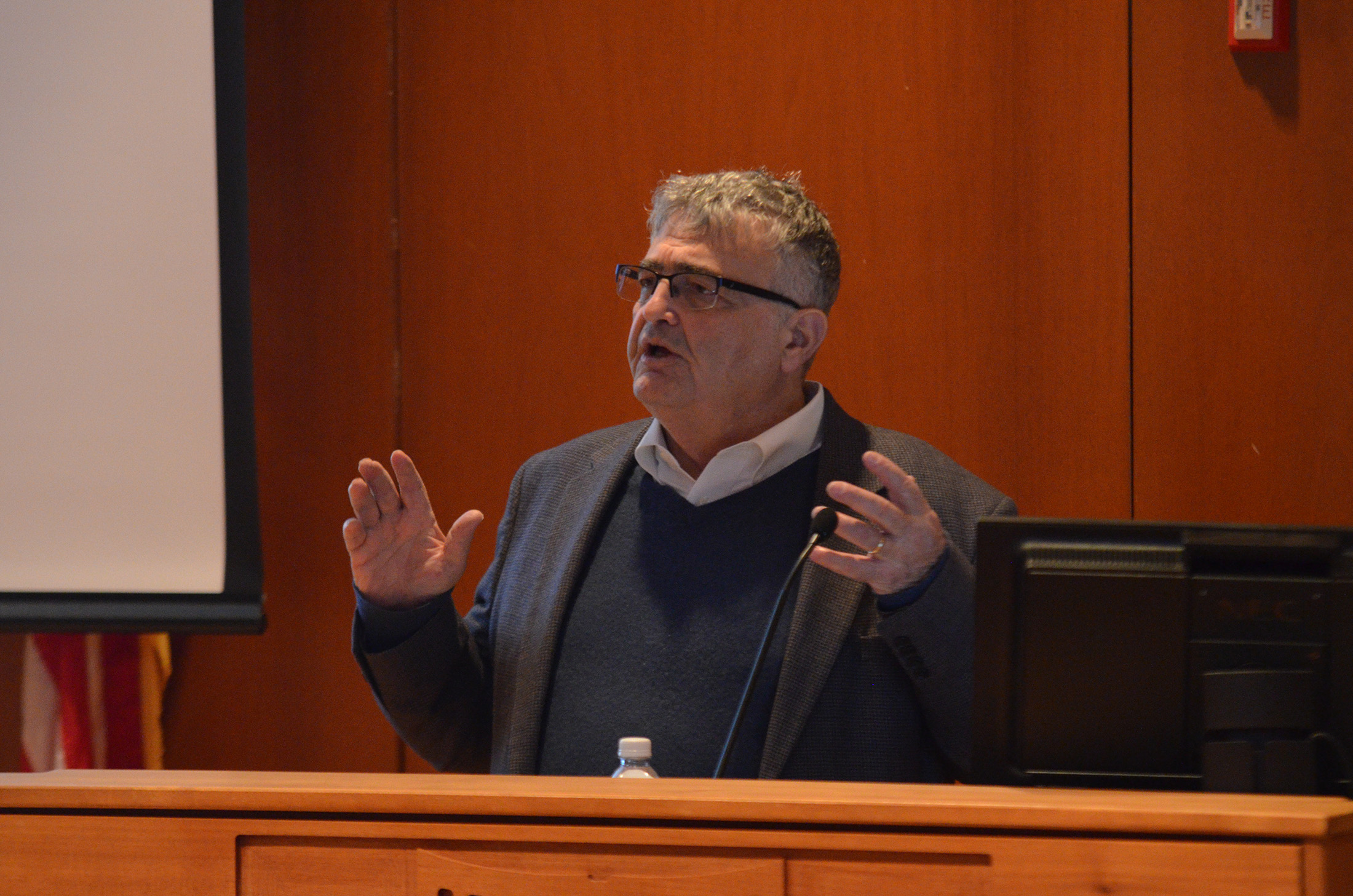 Dr. Samuel D. Kassow describes the efforts taken to preserve Jewish history and resist Nazi oppression in a lecture hosted by UConn's Center for Judaic Studies at Konover on Monday, April 24. Professor Kassow is a historian and professor at Trinity College. (Akshara Thejaswi/The Daily Campus)