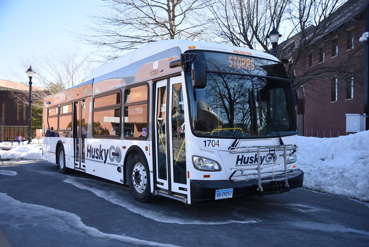 Bus service will link Storrs, Hartford starting Aug. 13 — The Daily Campus