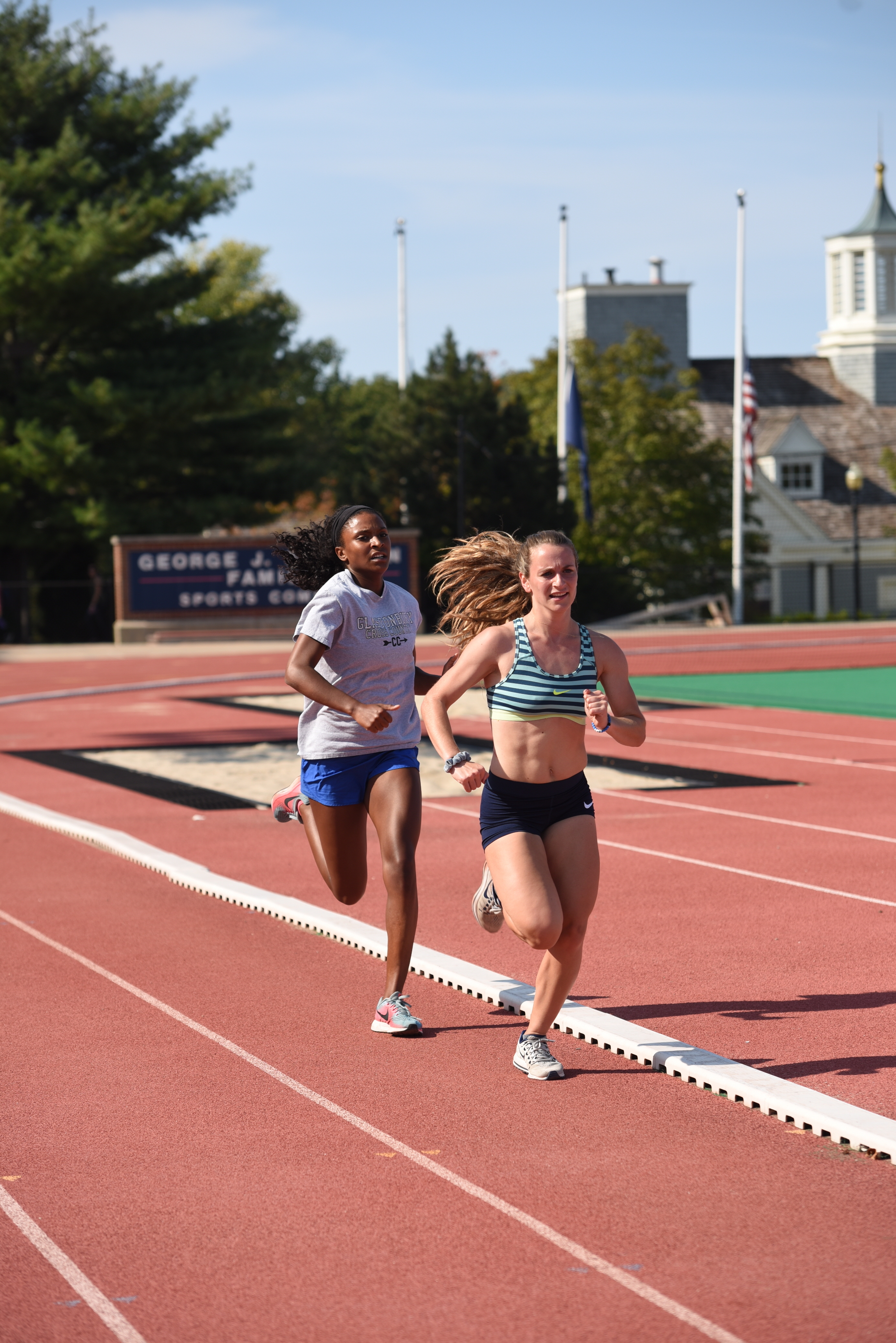Women's Cross Country in practice. (Charlotte Lao/The Daily Campus)