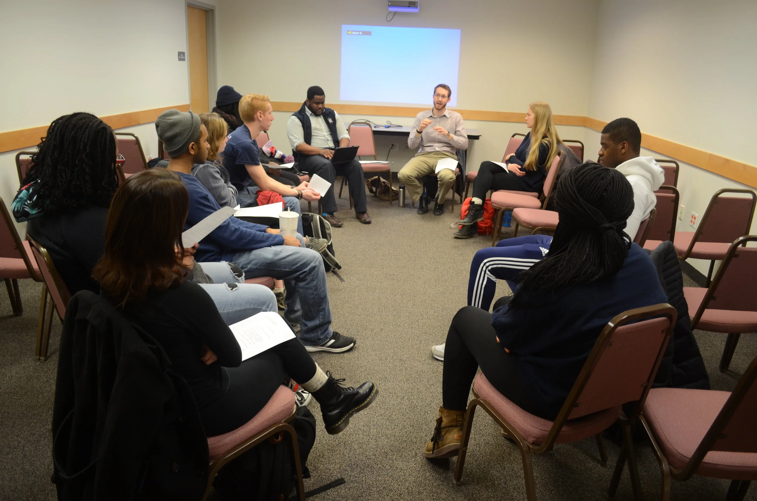 ResLife now accepting RA applications | The Daily Campus